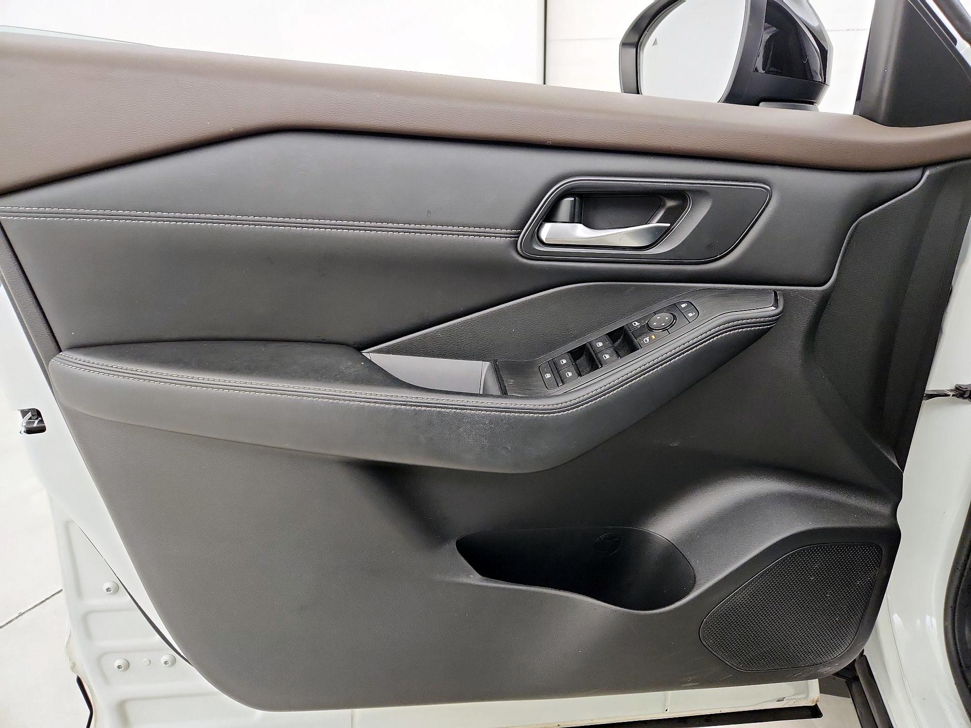 Thumbnail: 2023 Nissan Rogue - 12