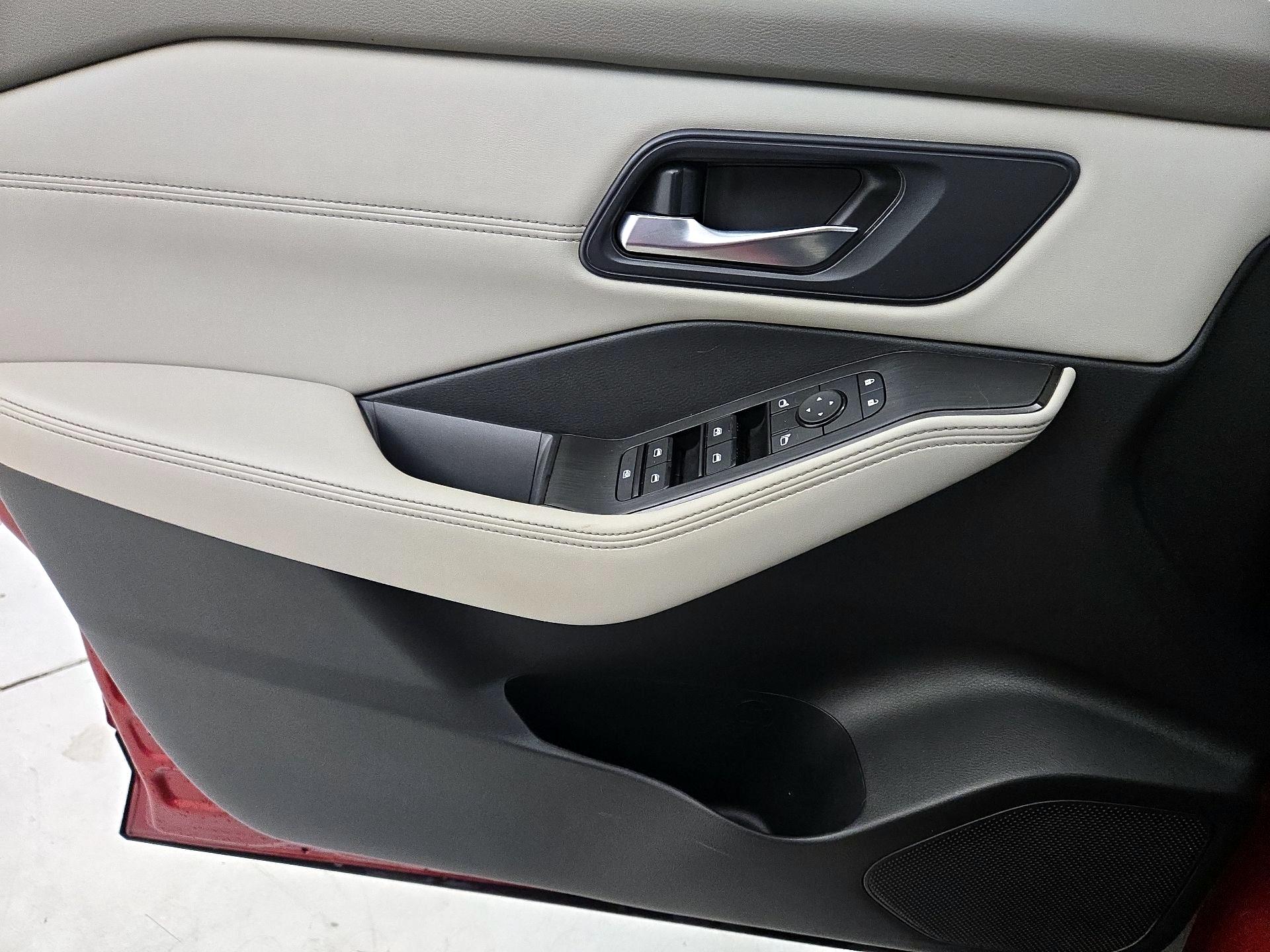 Thumbnail: 2022 Nissan Rogue - 12