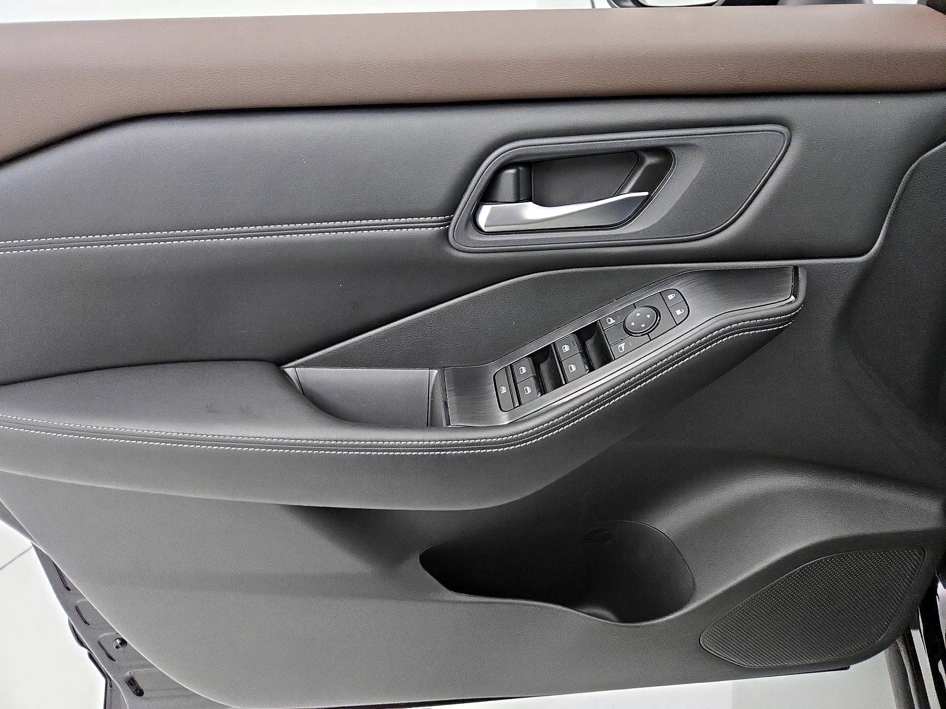 Thumbnail: 2022 Nissan Rogue - 12