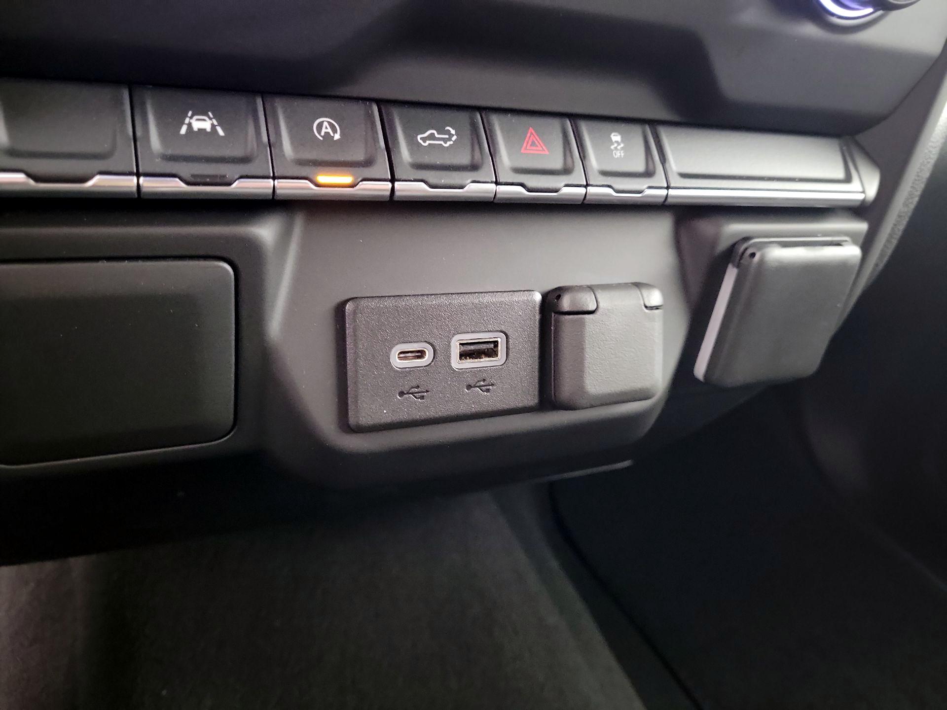 Thumbnail: 2022 Chevrolet Silverado 1500 - 18