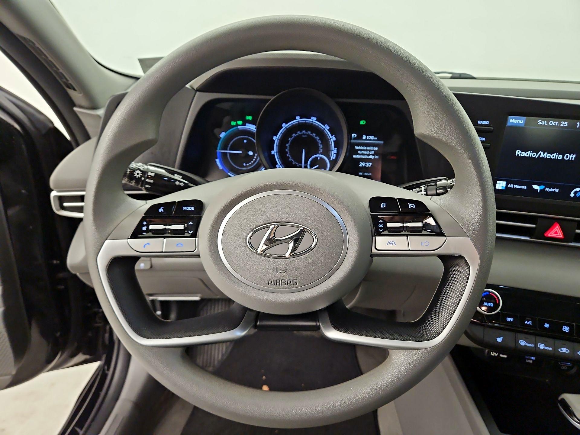 Thumbnail: 2023 Hyundai Elantra - 10