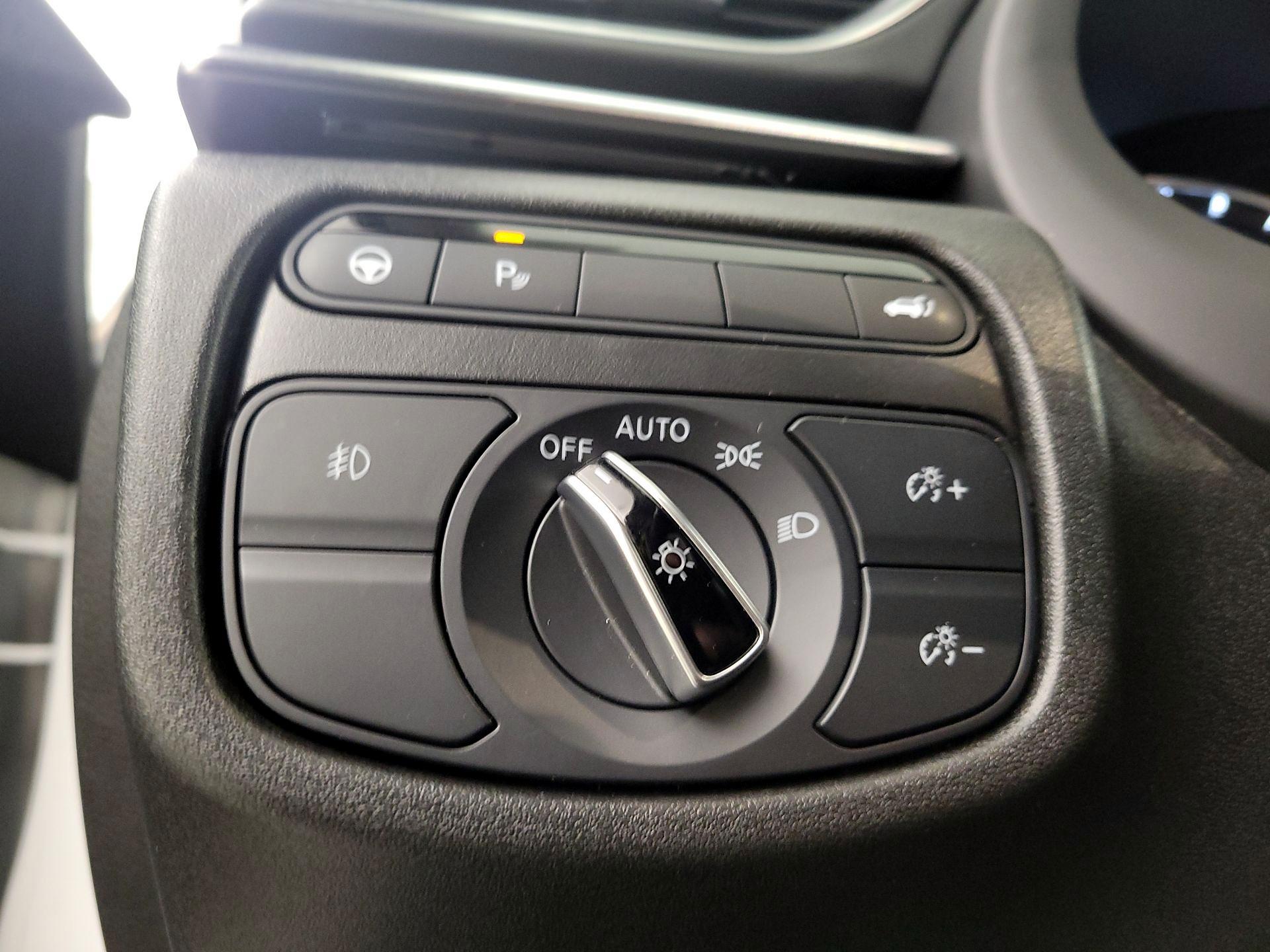 Thumbnail: 2022 INFINITI QX50 - 13