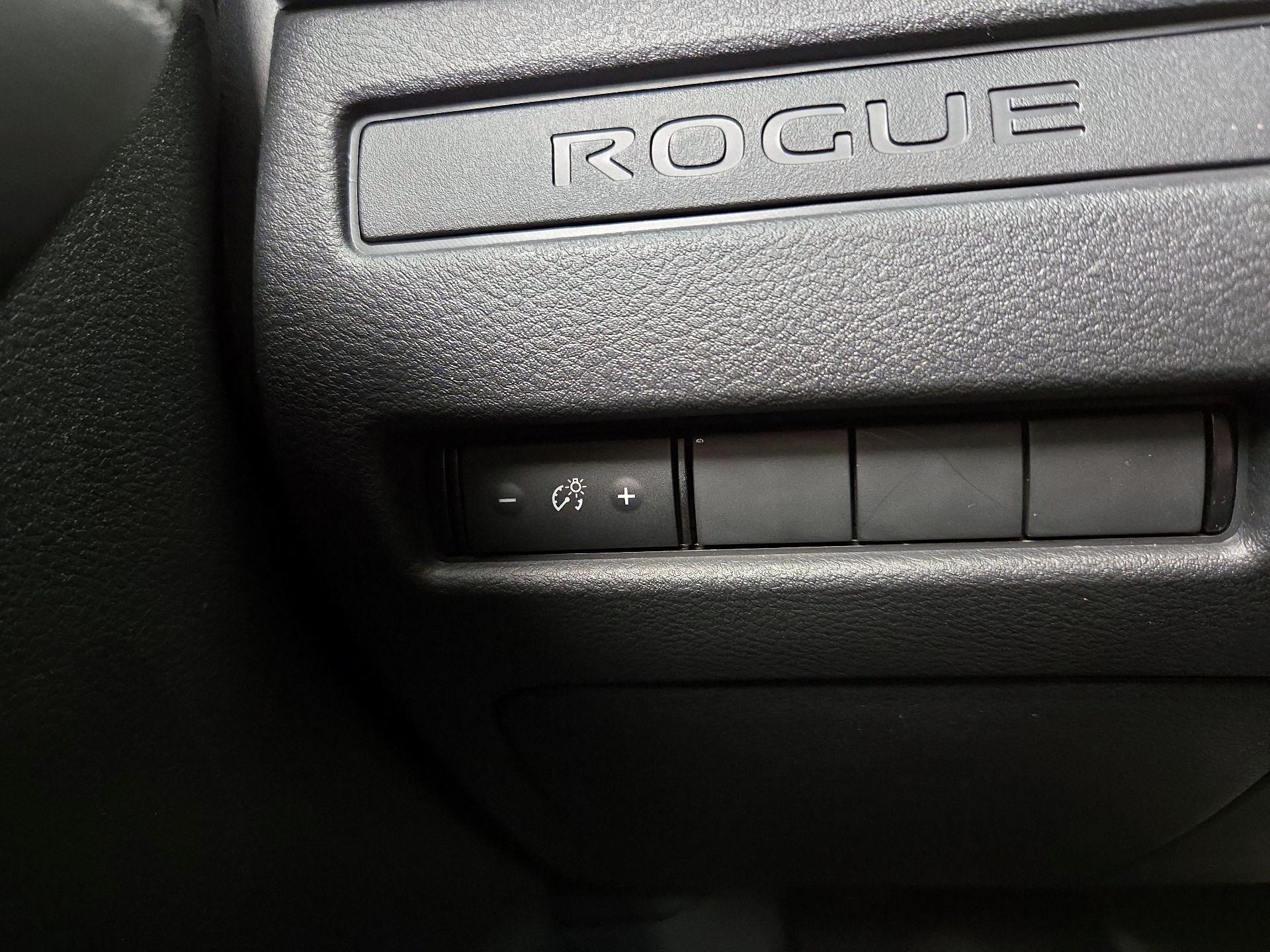 Thumbnail: 2022 Nissan Rogue - 13