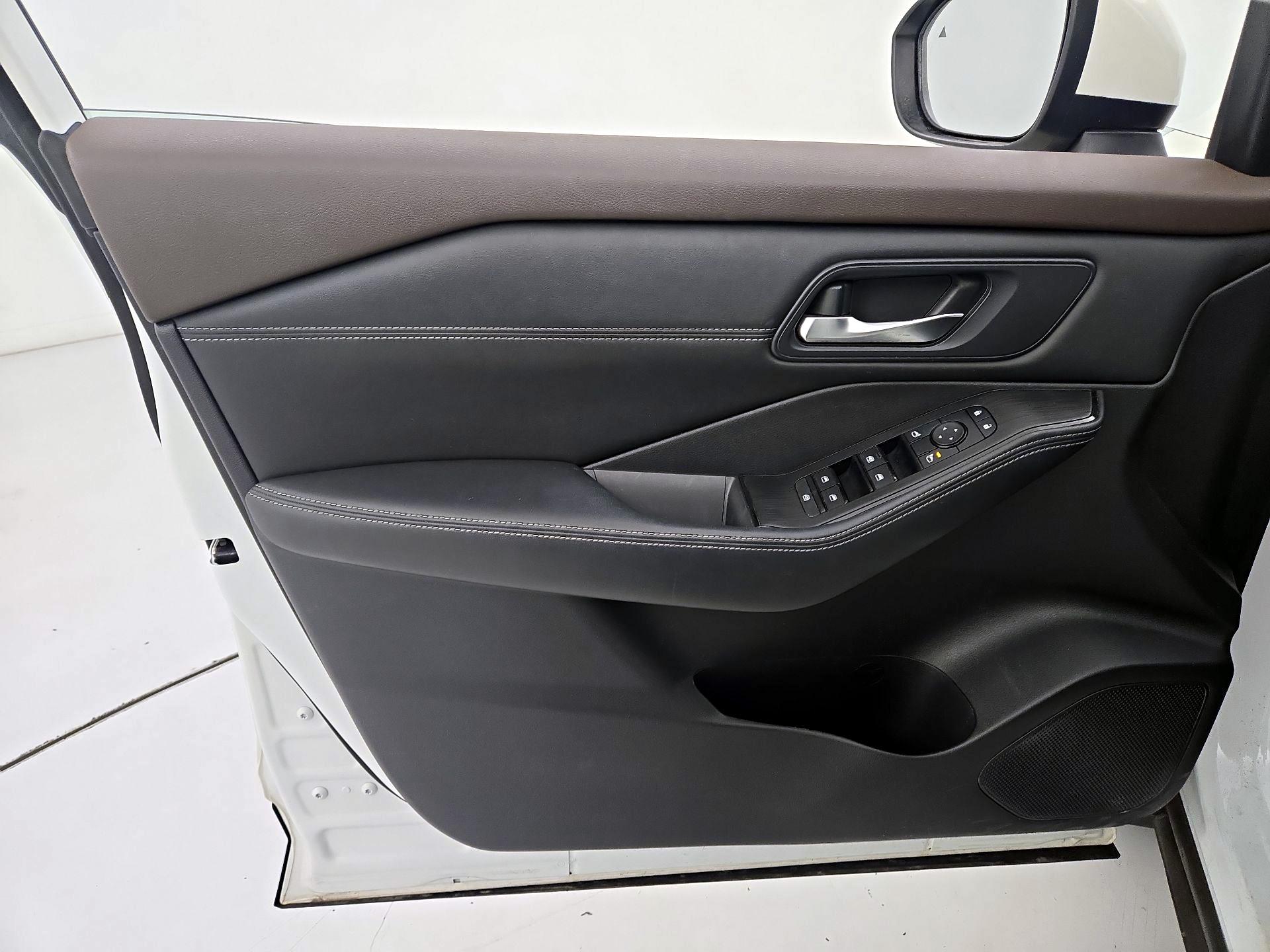 Thumbnail: 2022 Nissan Rogue - 12