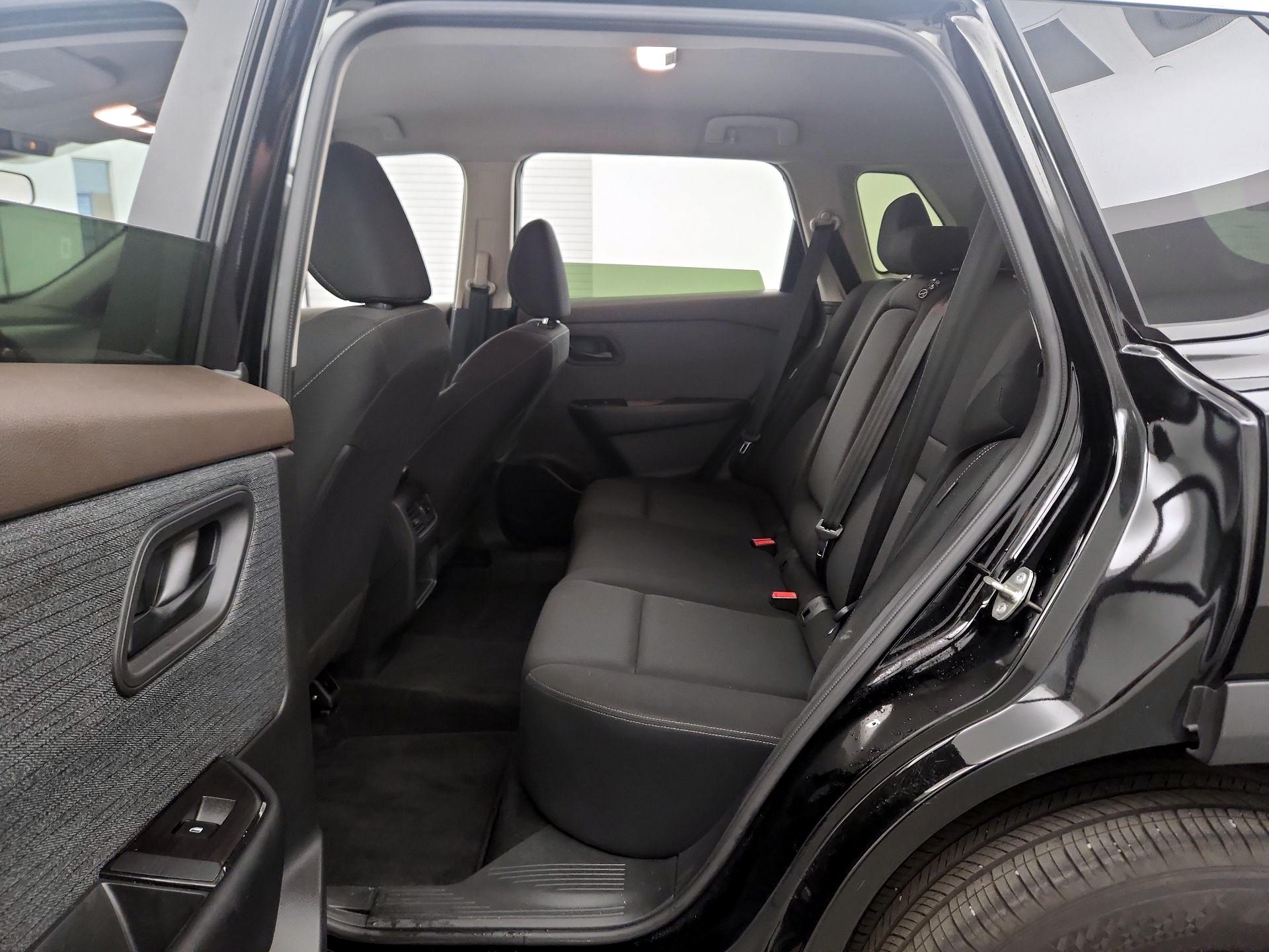 Thumbnail: 2023 Nissan Rogue - 17