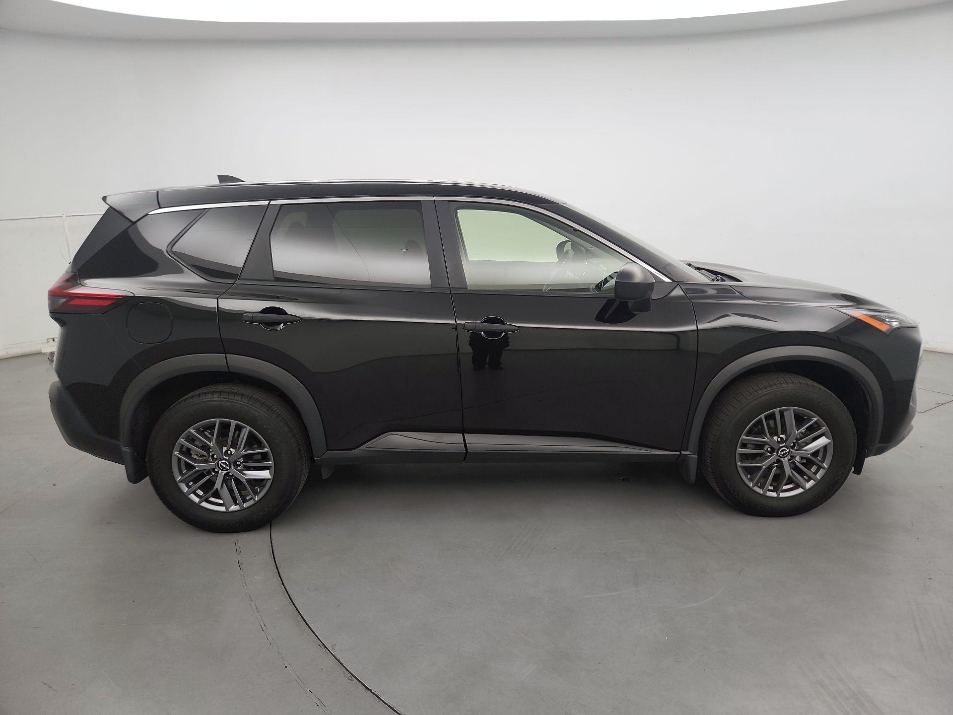 Thumbnail: 2023 Nissan Rogue - 4