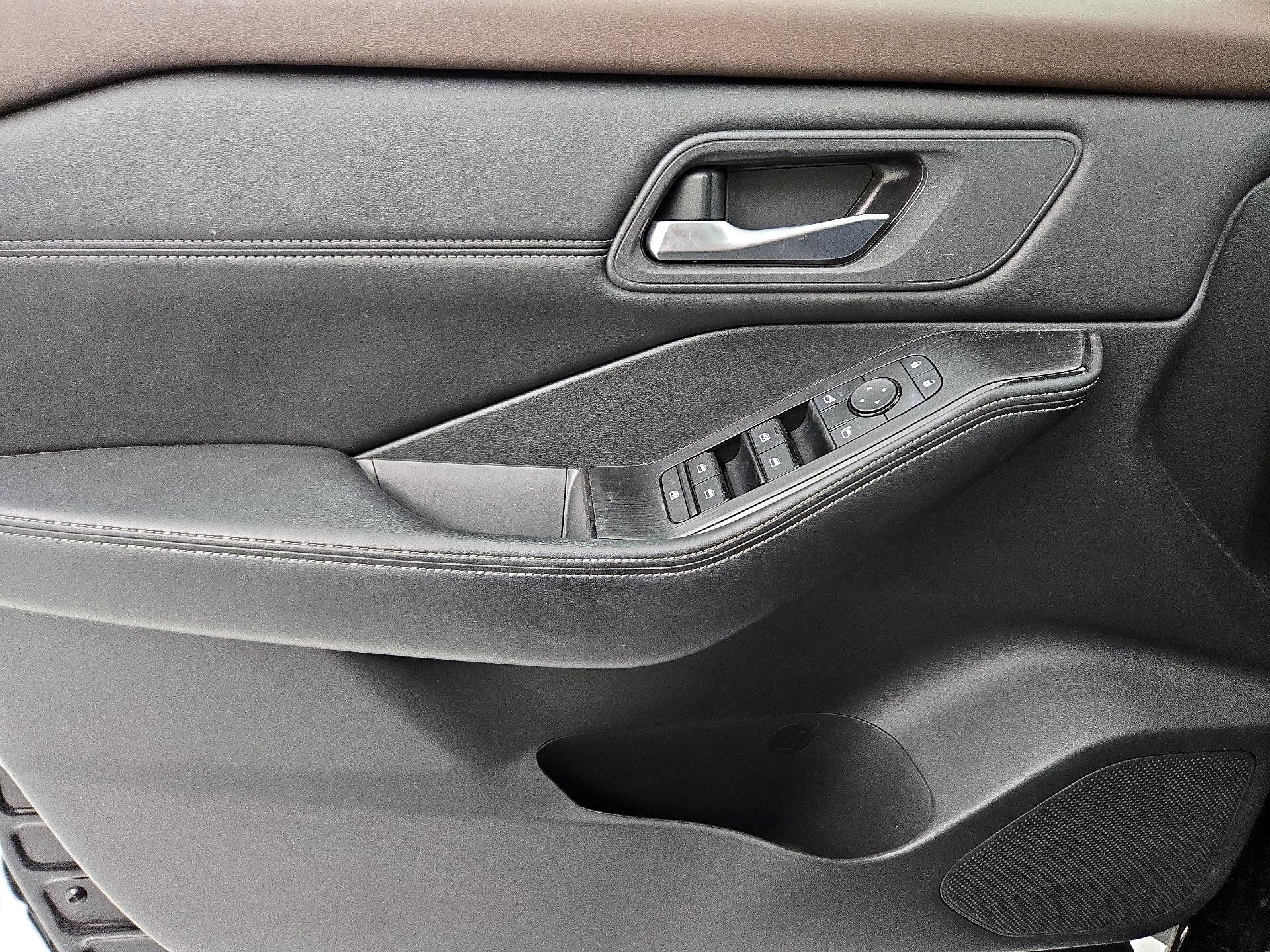 Thumbnail: 2022 Nissan Rogue - 12