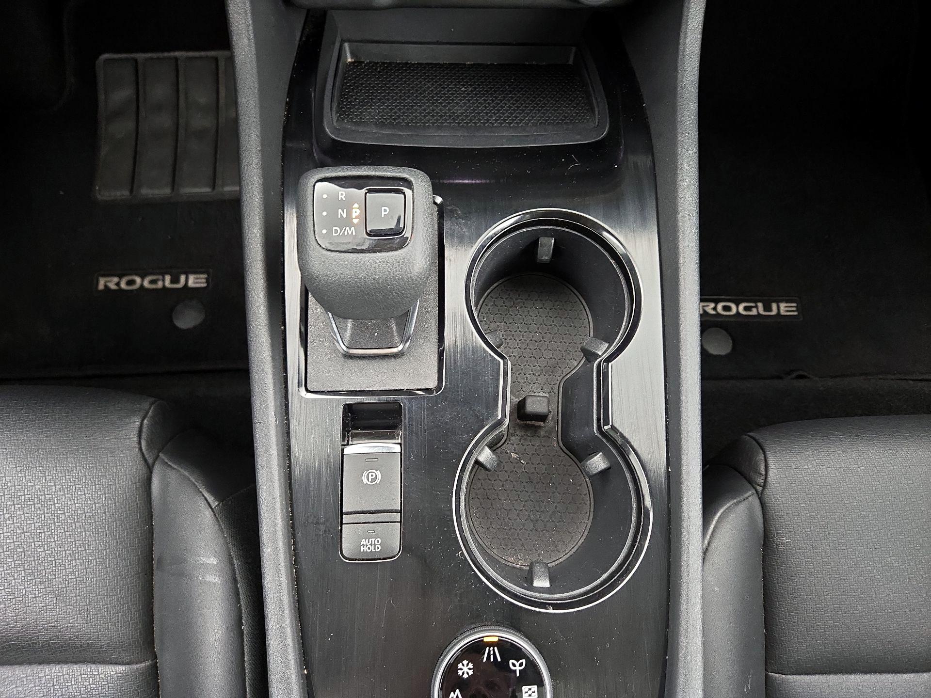 Thumbnail: 2022 Nissan Rogue - 17