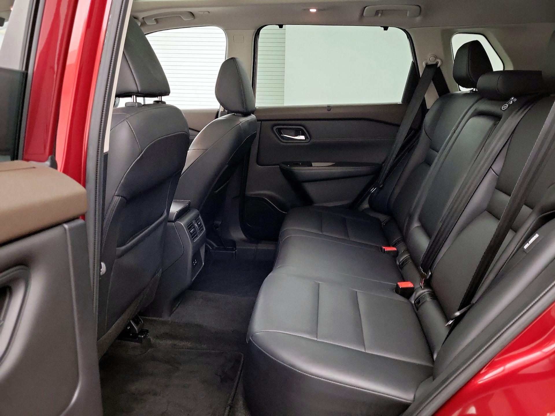 Thumbnail: 2022 Nissan Rogue - 18