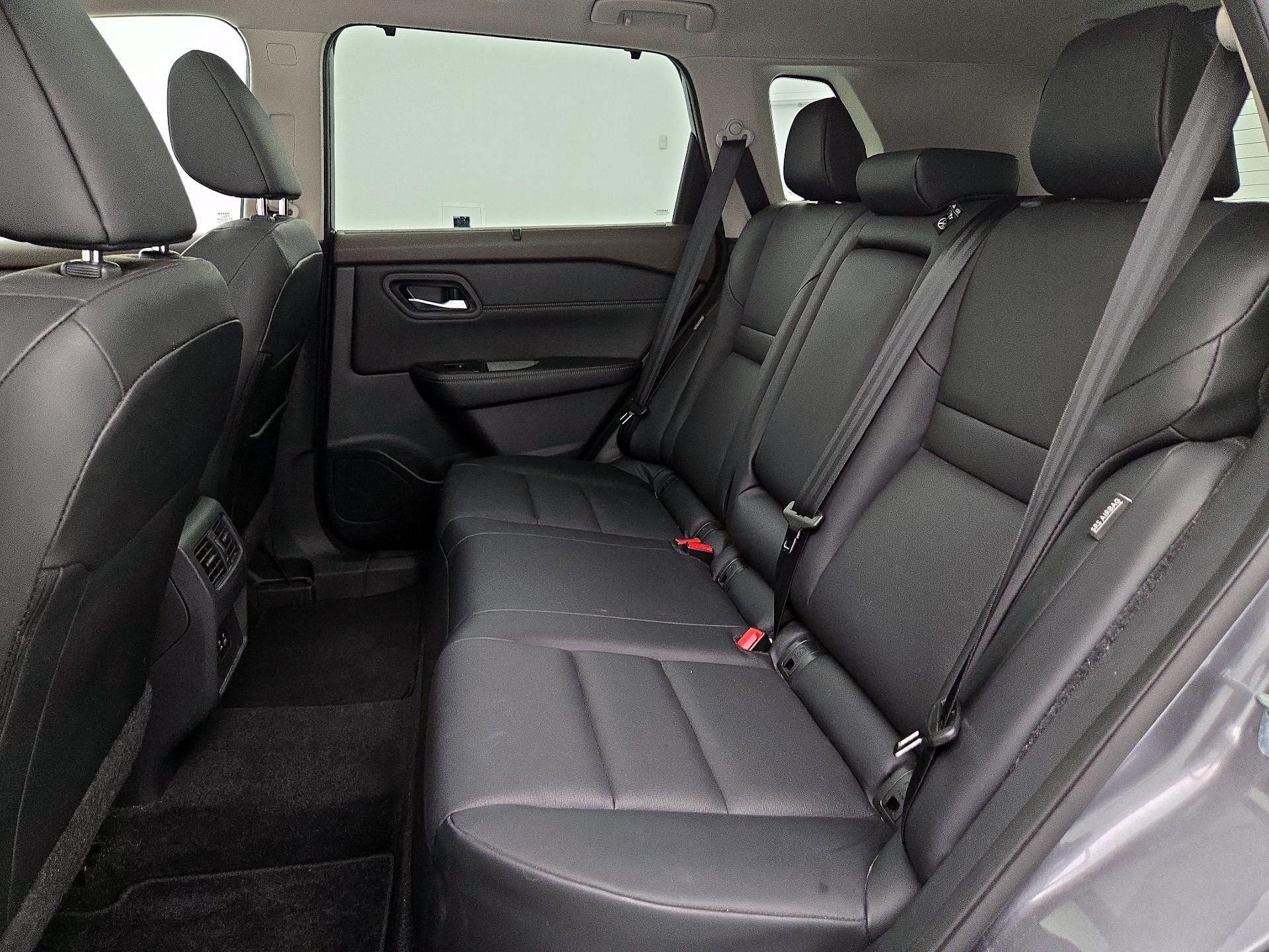 Thumbnail: 2023 Nissan Rogue - 20