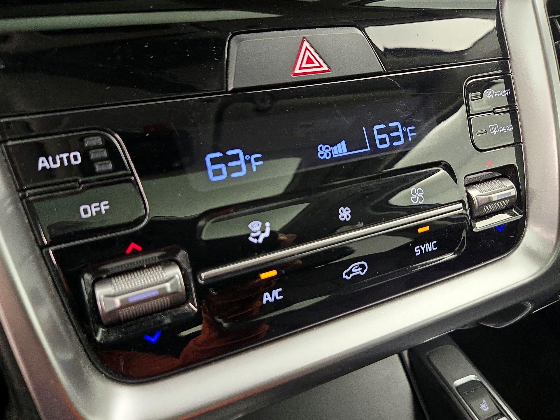 Thumbnail: 2022 Kia Sorento - 15