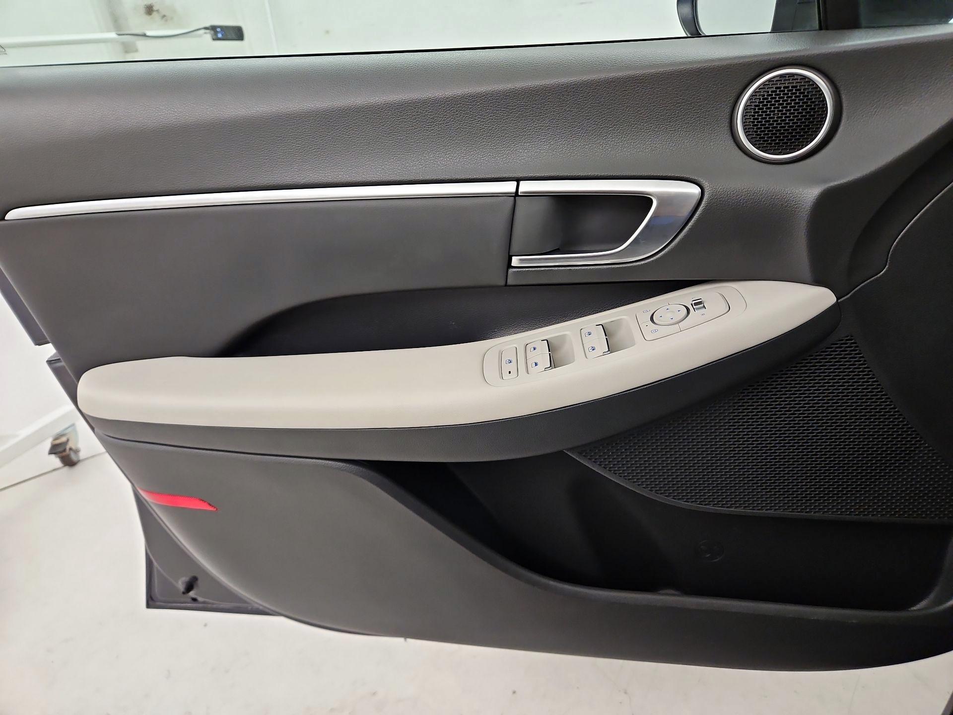 Thumbnail: 2022 Hyundai Sonata - 12