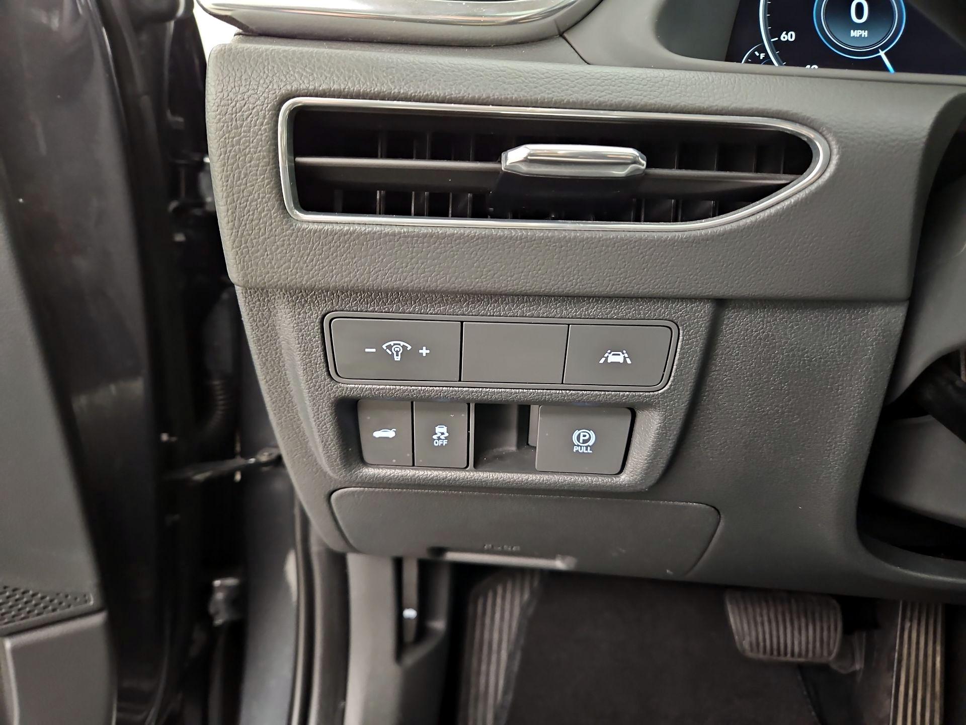 Thumbnail: 2022 Hyundai Sonata - 13