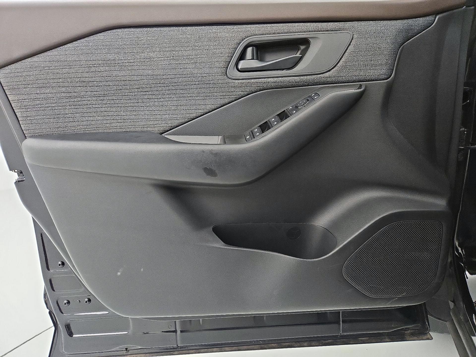 Thumbnail: 2023 Nissan Rogue - 12