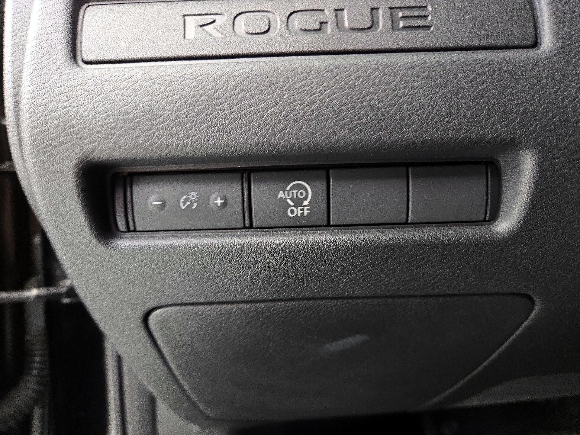 Thumbnail: 2023 Nissan Rogue - 13