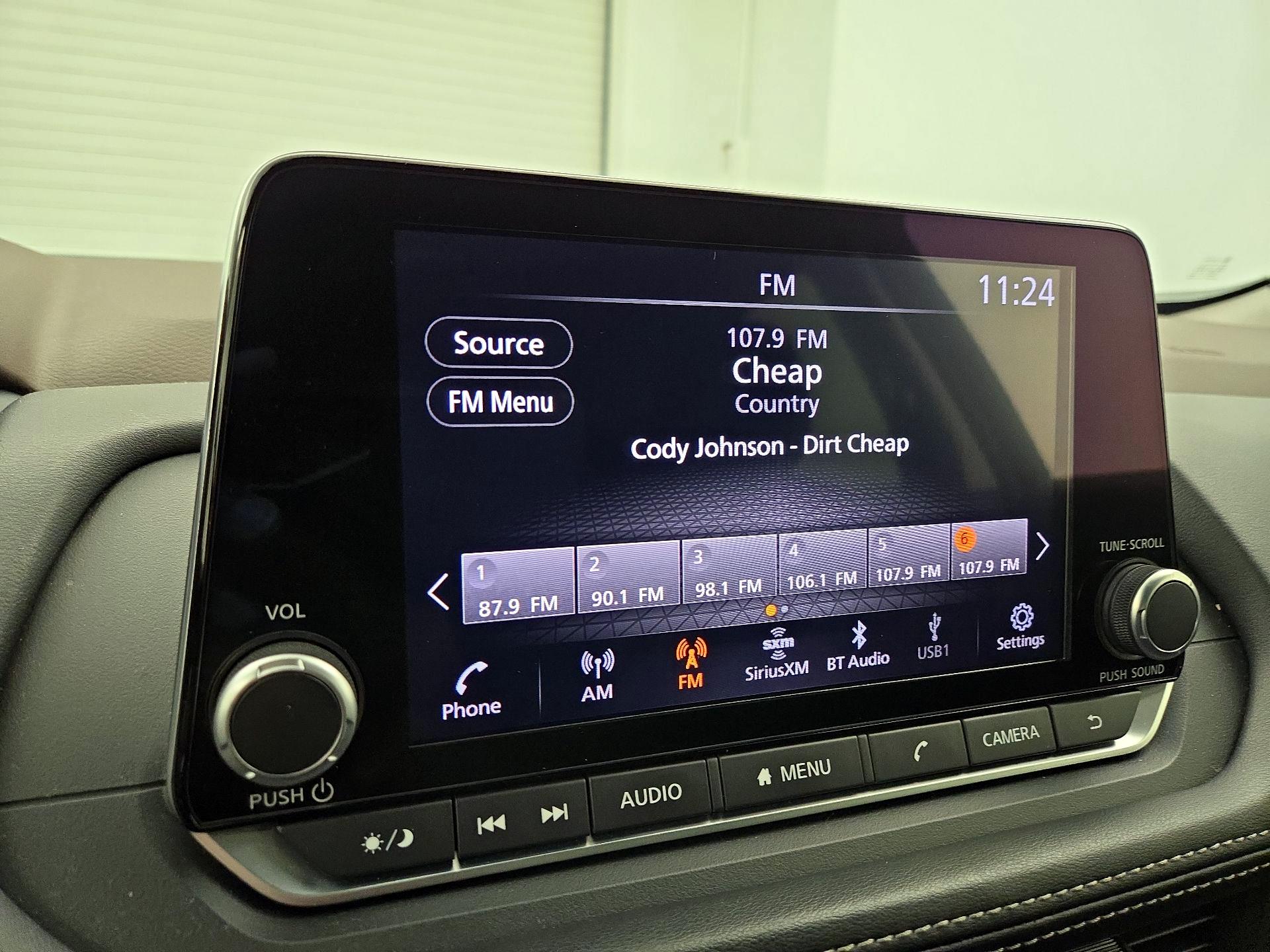 Thumbnail: 2023 Nissan Rogue - 15