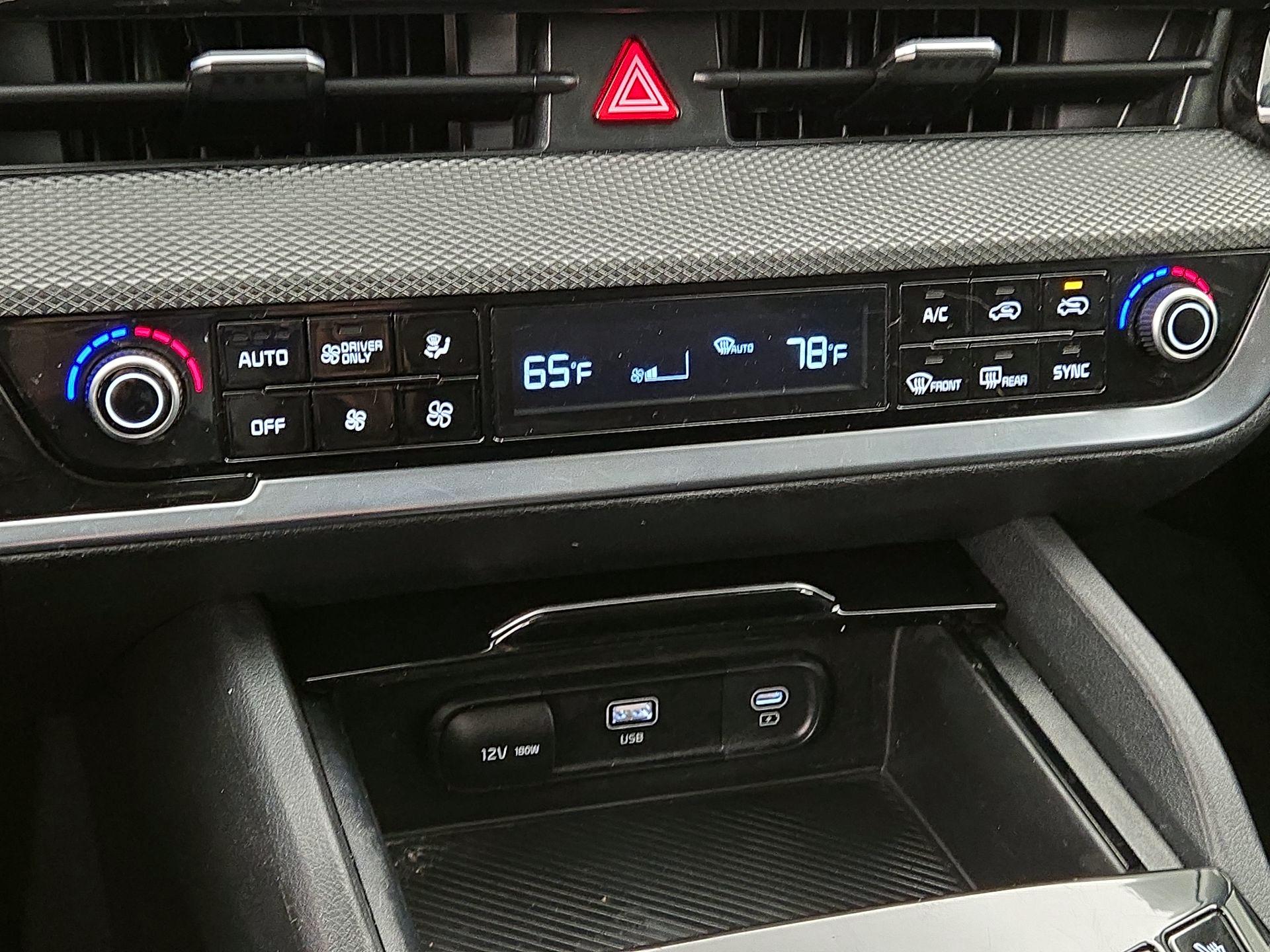 Thumbnail: 2023 Kia Sportage - 16