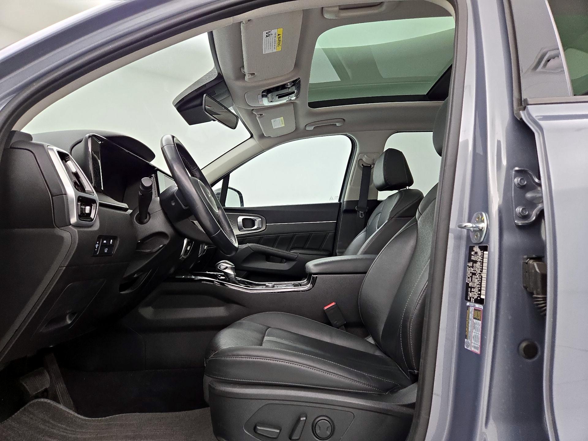 Thumbnail: 2022 Kia Sorento - 11