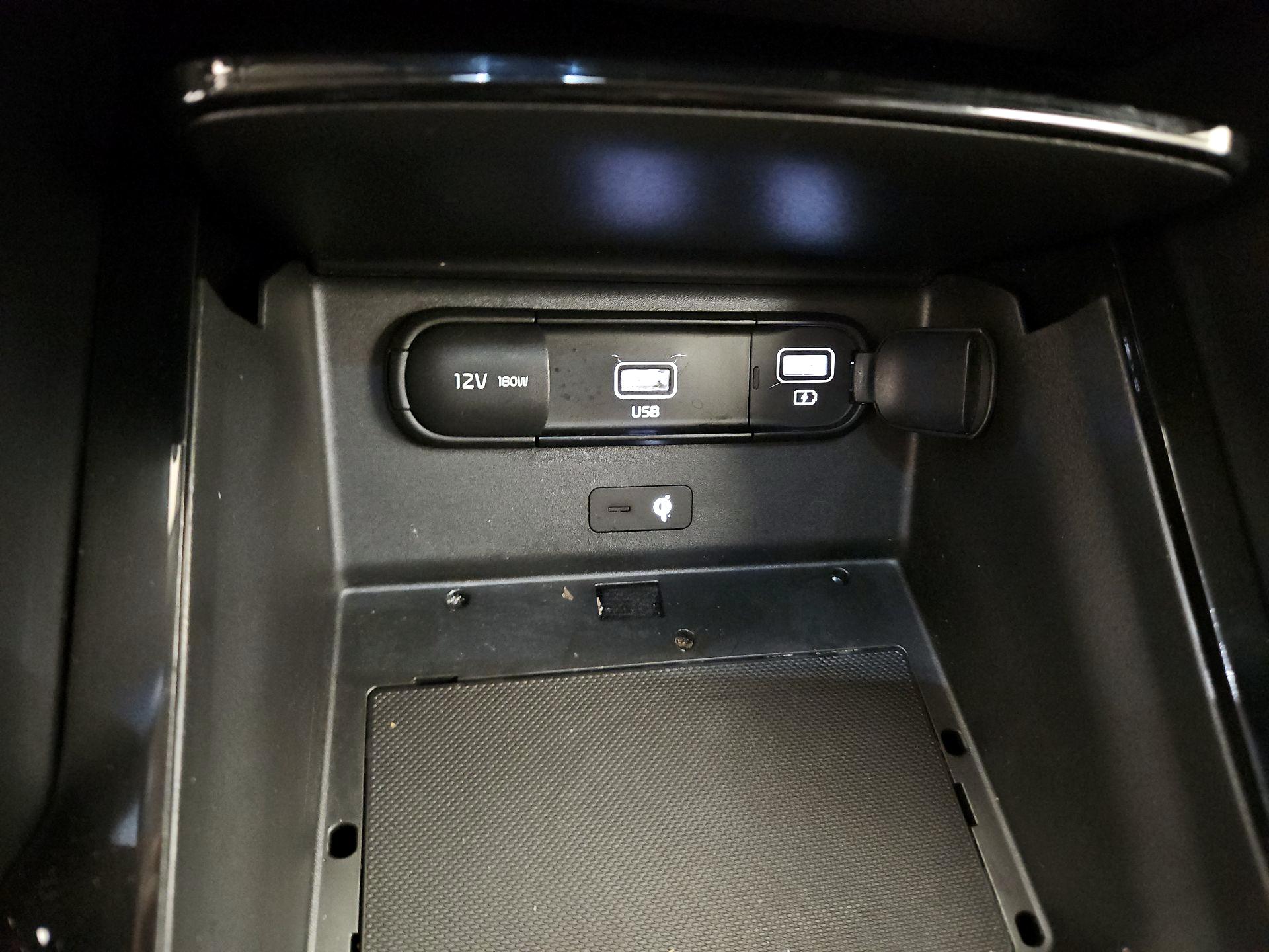 Thumbnail: 2022 Kia Telluride - 19