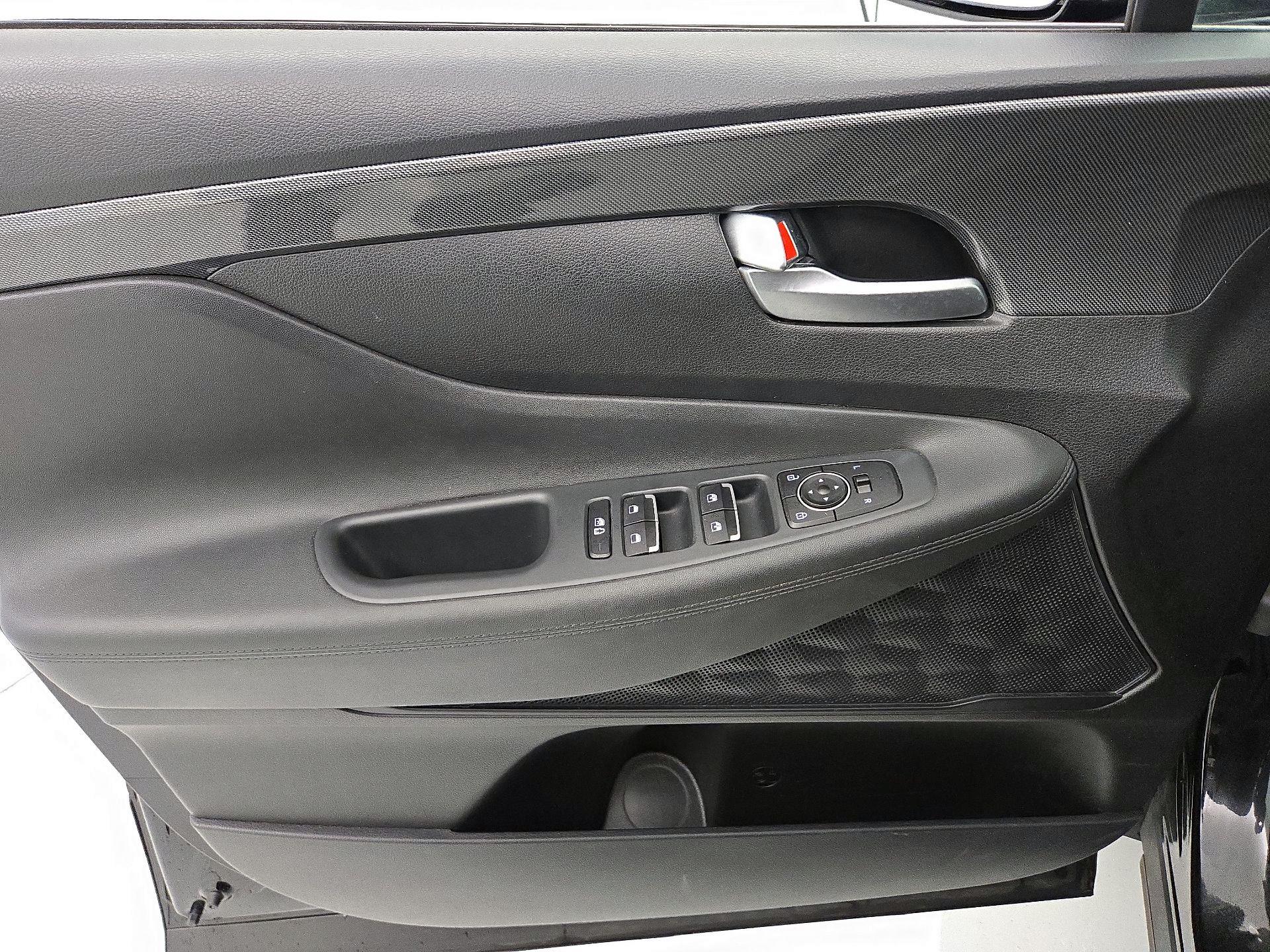 Thumbnail: 2021 Hyundai Santa Fe - 12