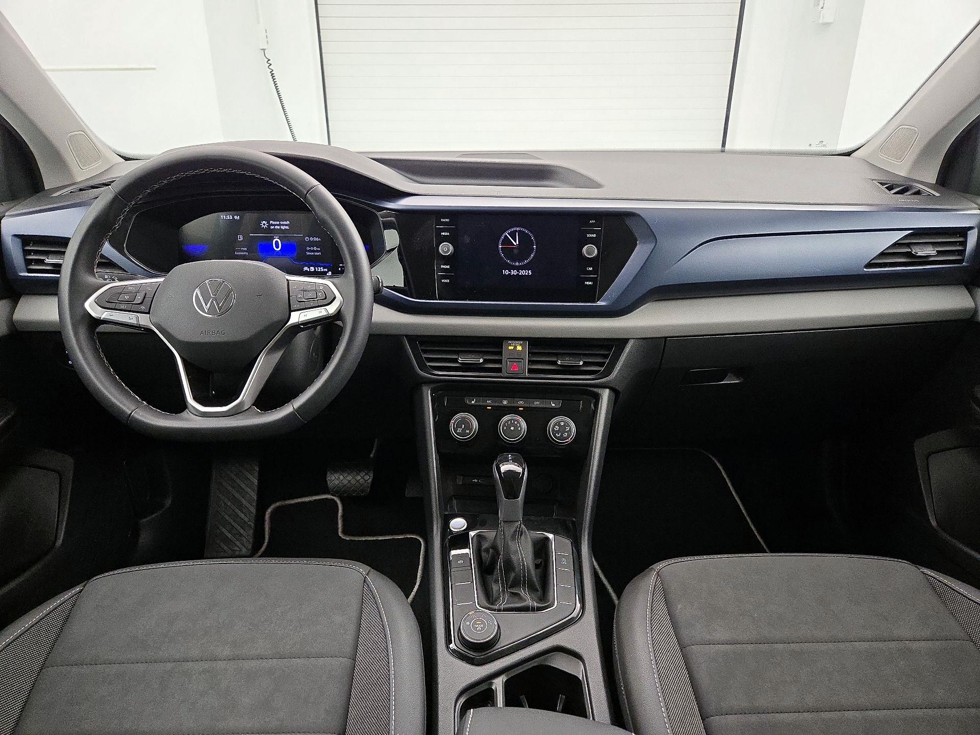 Thumbnail: 2023 Volkswagen Taos - 9