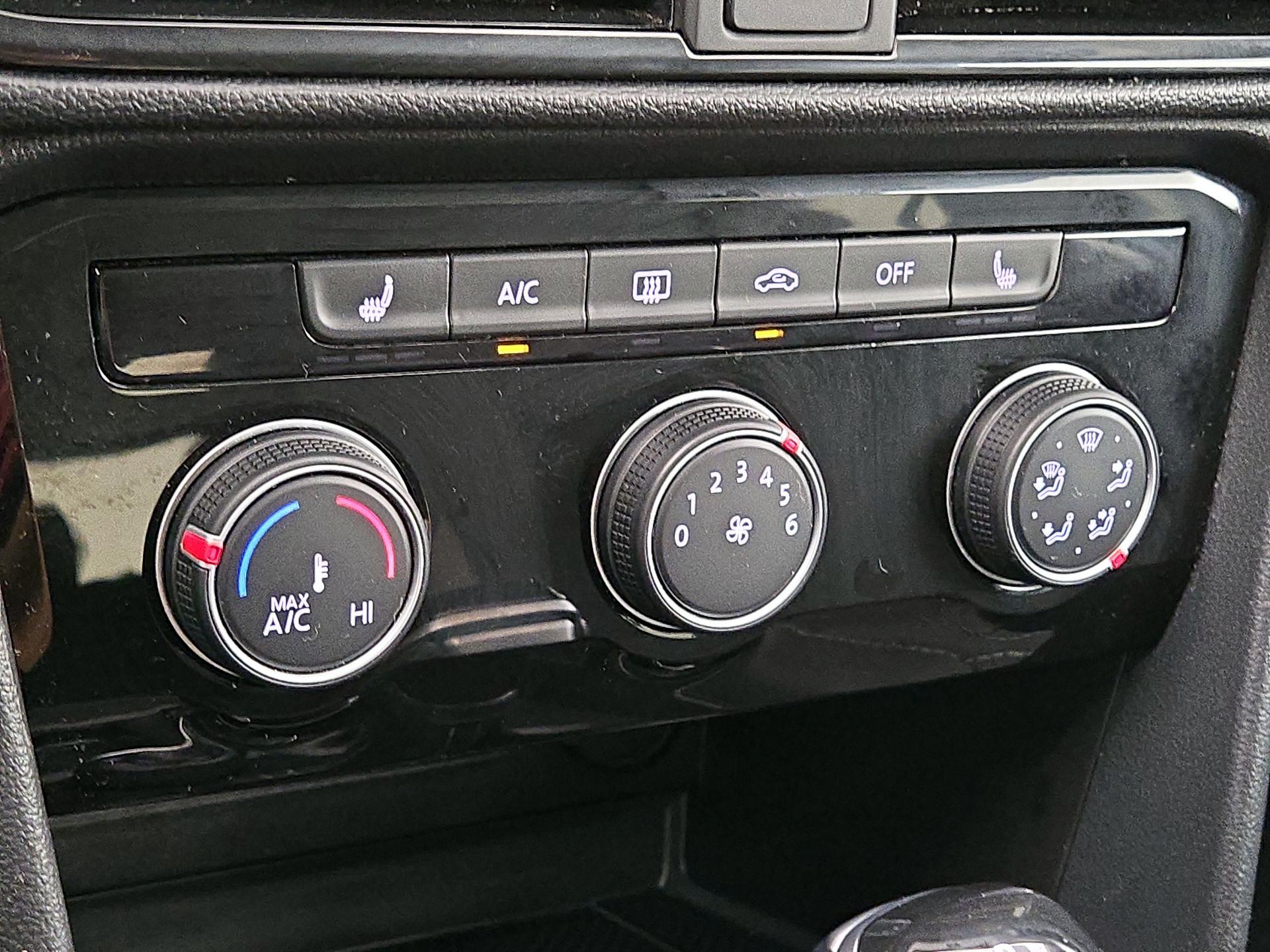 Thumbnail: 2023 Volkswagen Taos - 16