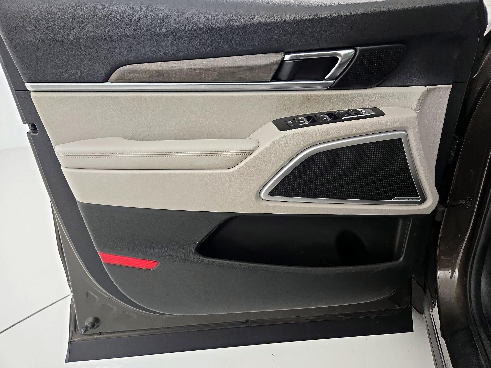 Thumbnail: 2022 Kia Telluride - 10