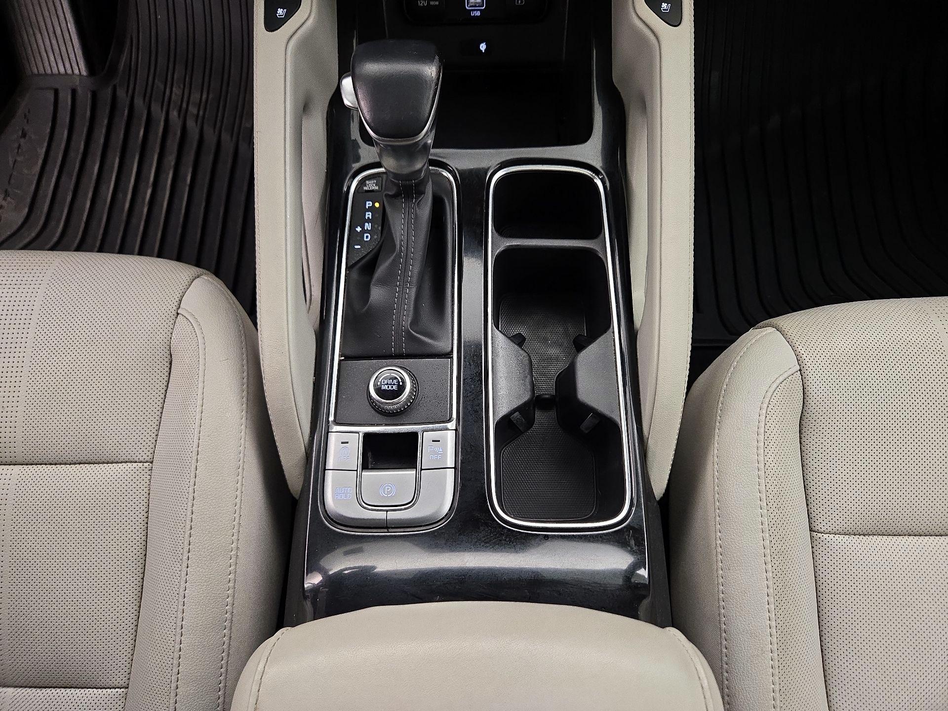 Thumbnail: 2022 Kia Telluride - 16