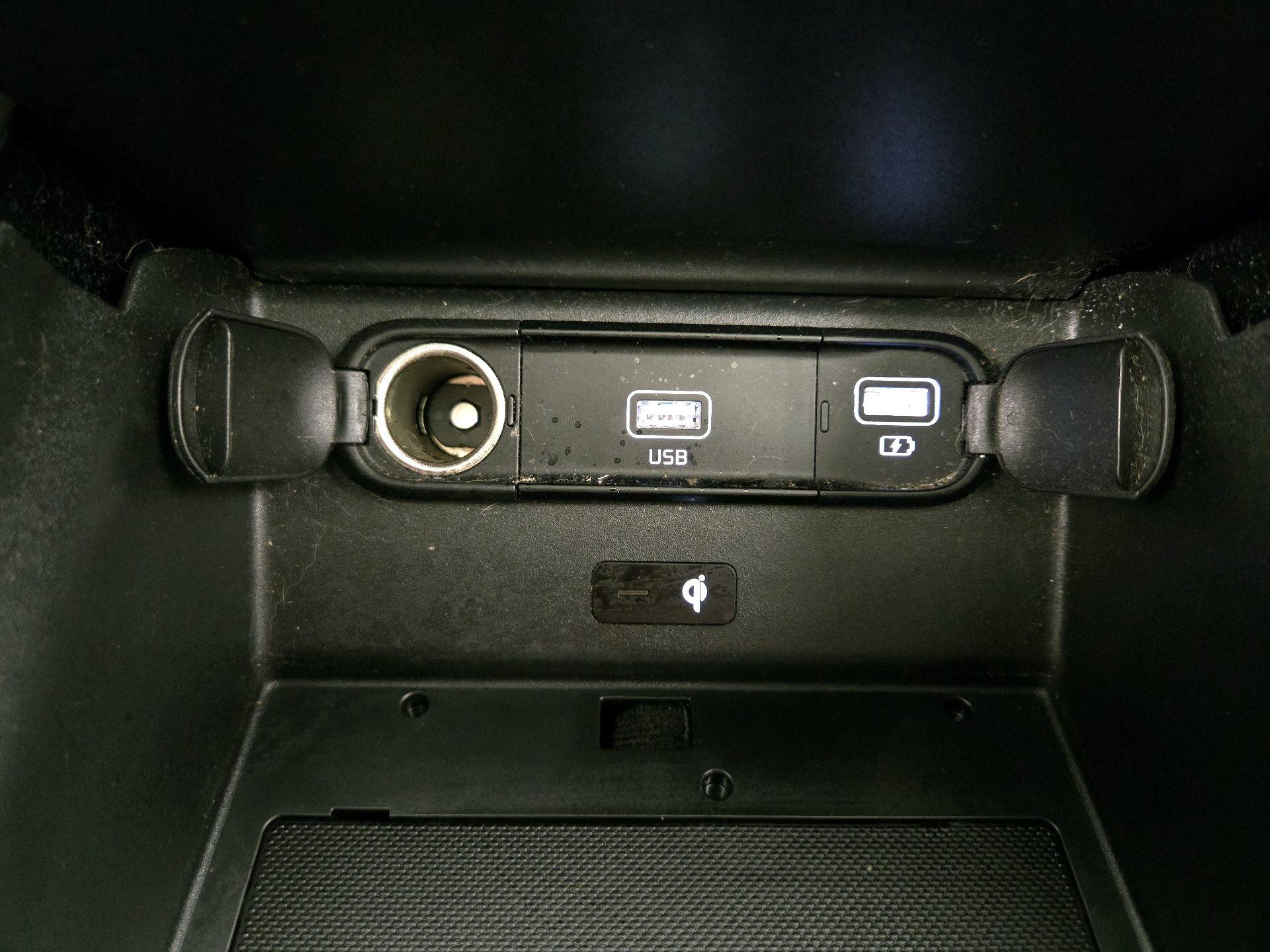 Thumbnail: 2022 Kia Telluride - 17