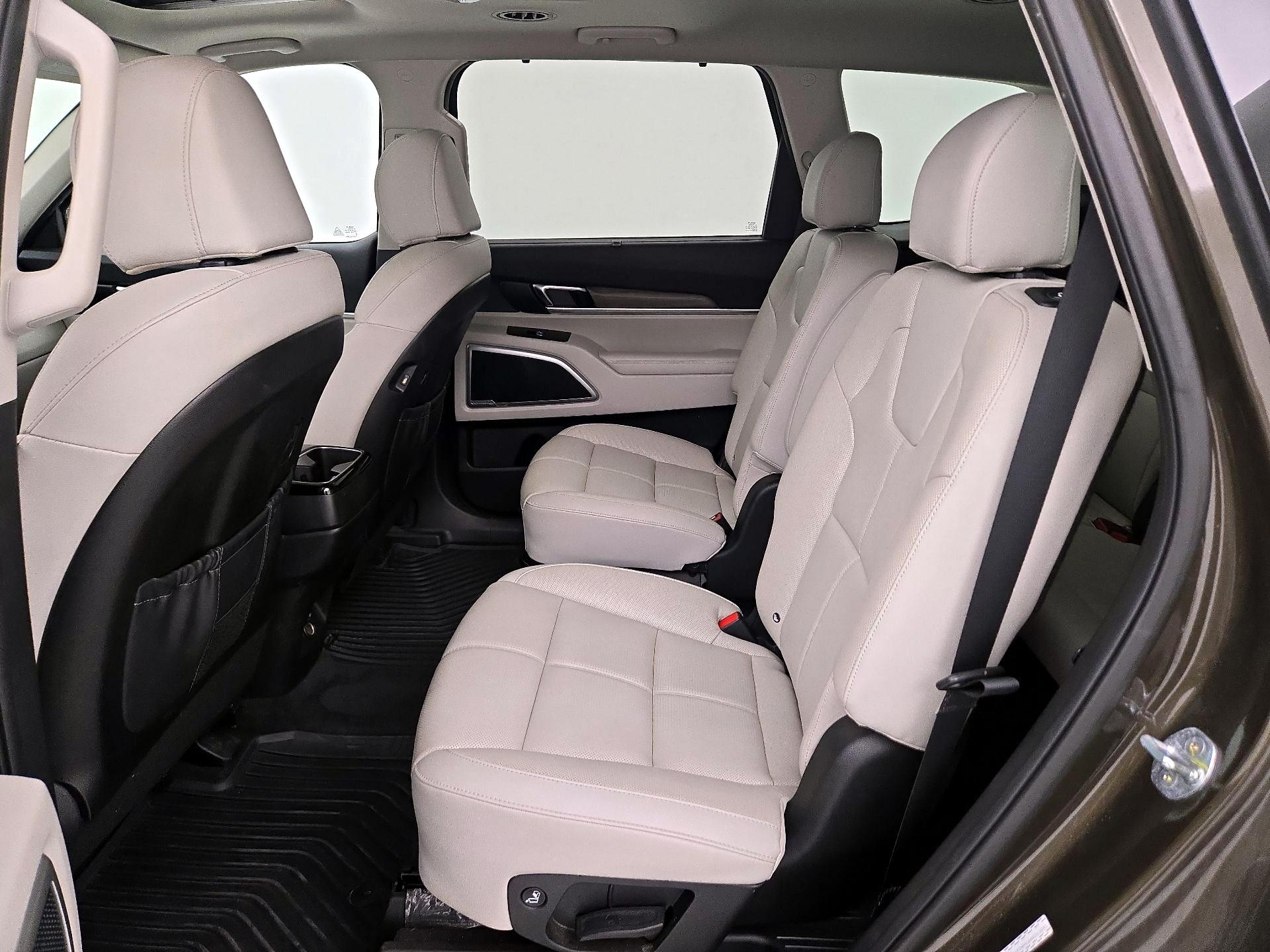 Thumbnail: 2022 Kia Telluride - 19