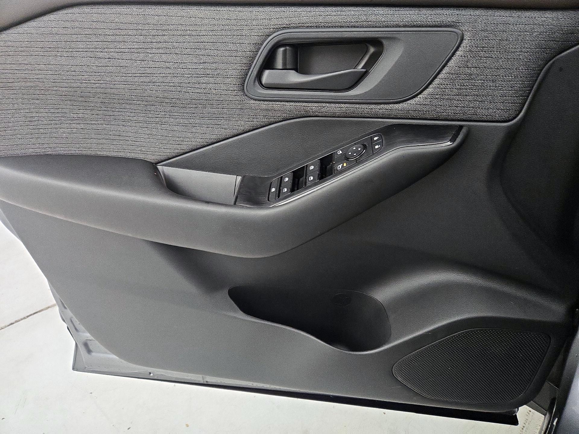 Thumbnail: 2023 Nissan Rogue - 12