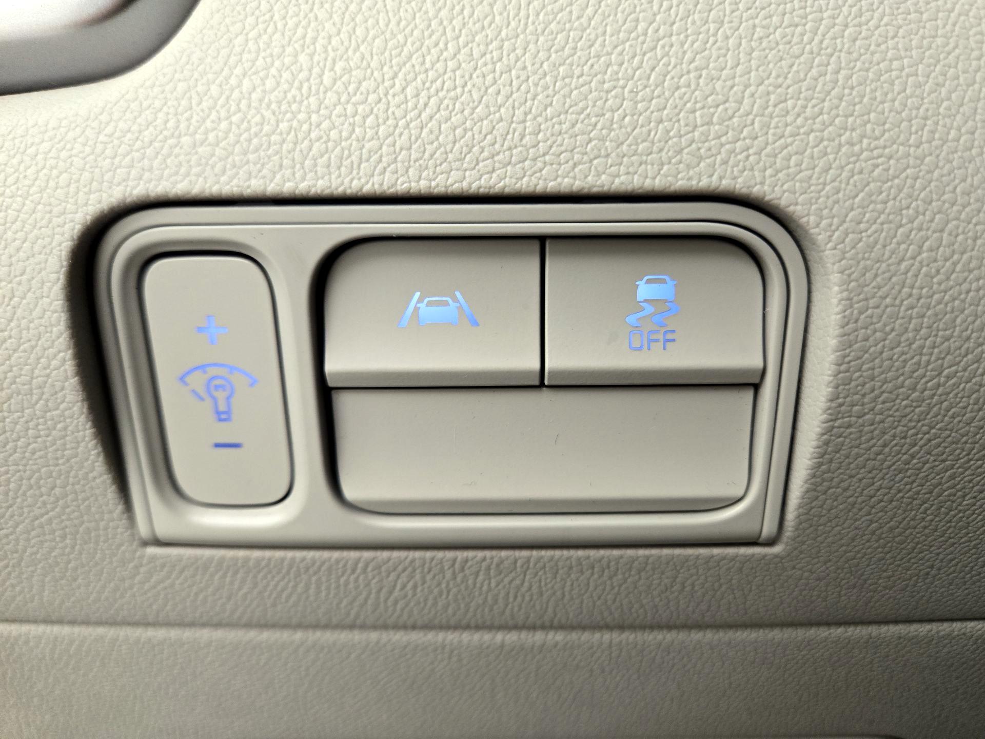 Thumbnail: 2023 Kia Sorento - 13