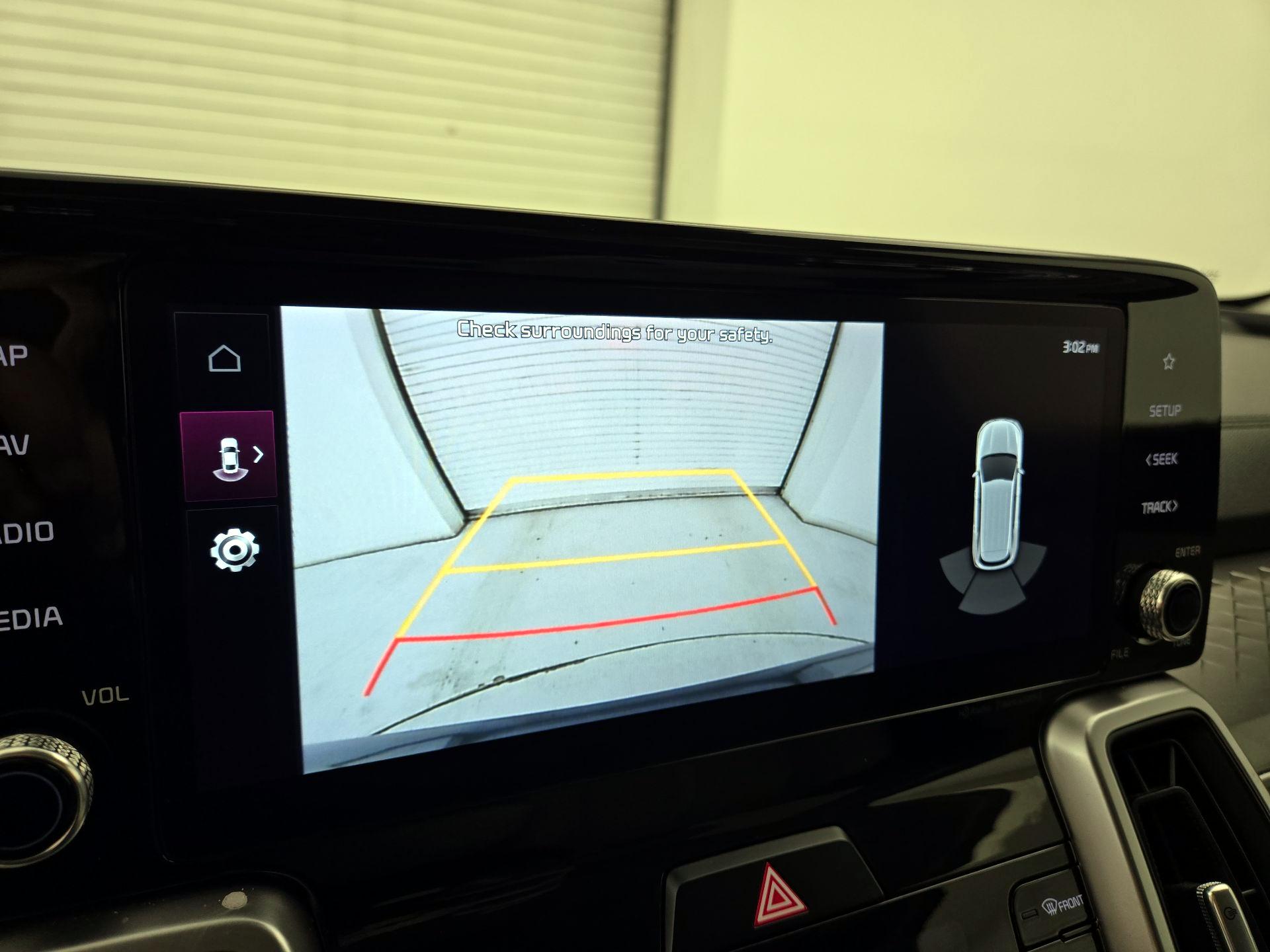 Thumbnail: 2023 Kia Sorento - 15