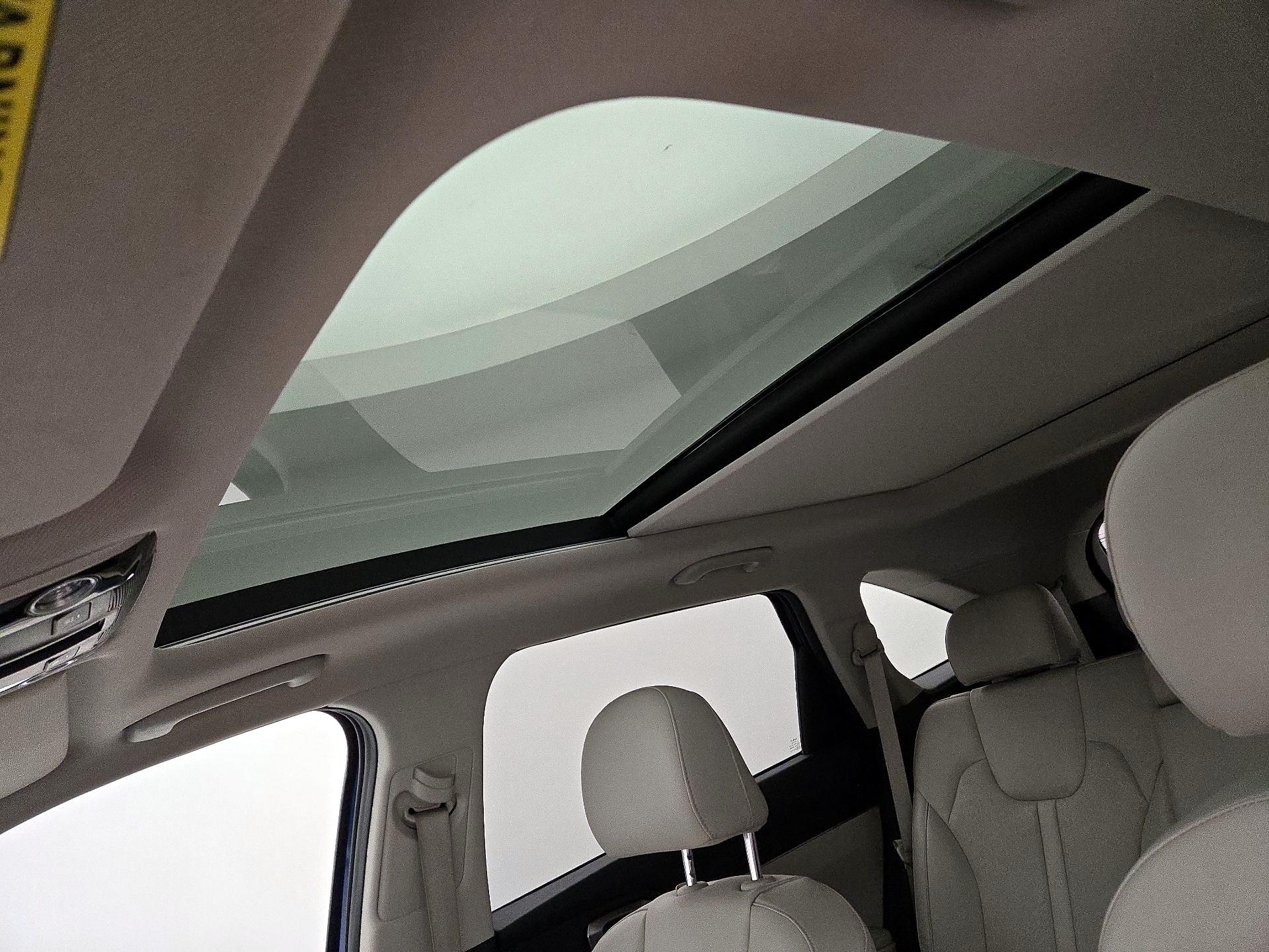 Thumbnail: 2023 Kia Sorento - 20