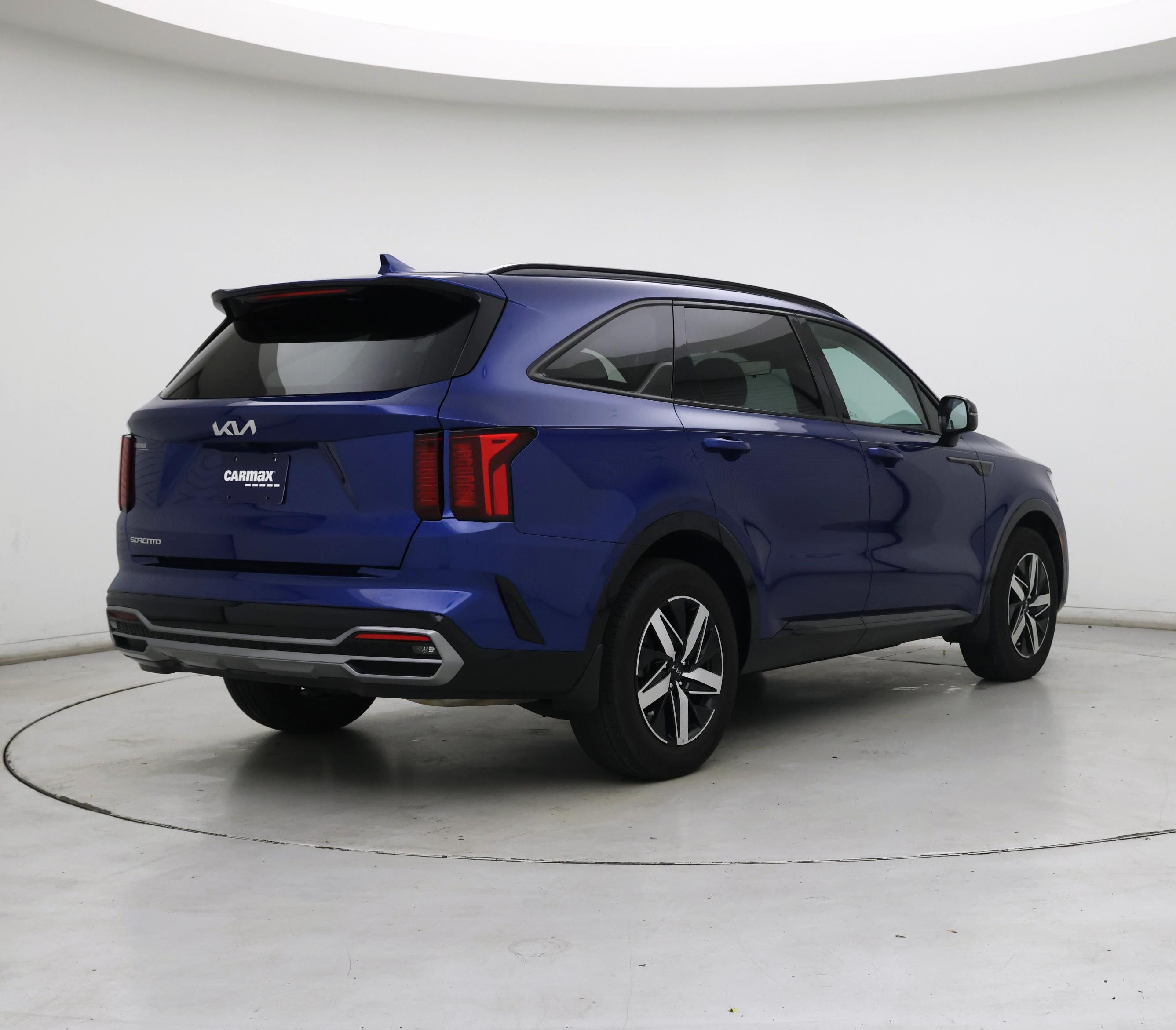 Thumbnail: 2023 Kia Sorento - 8