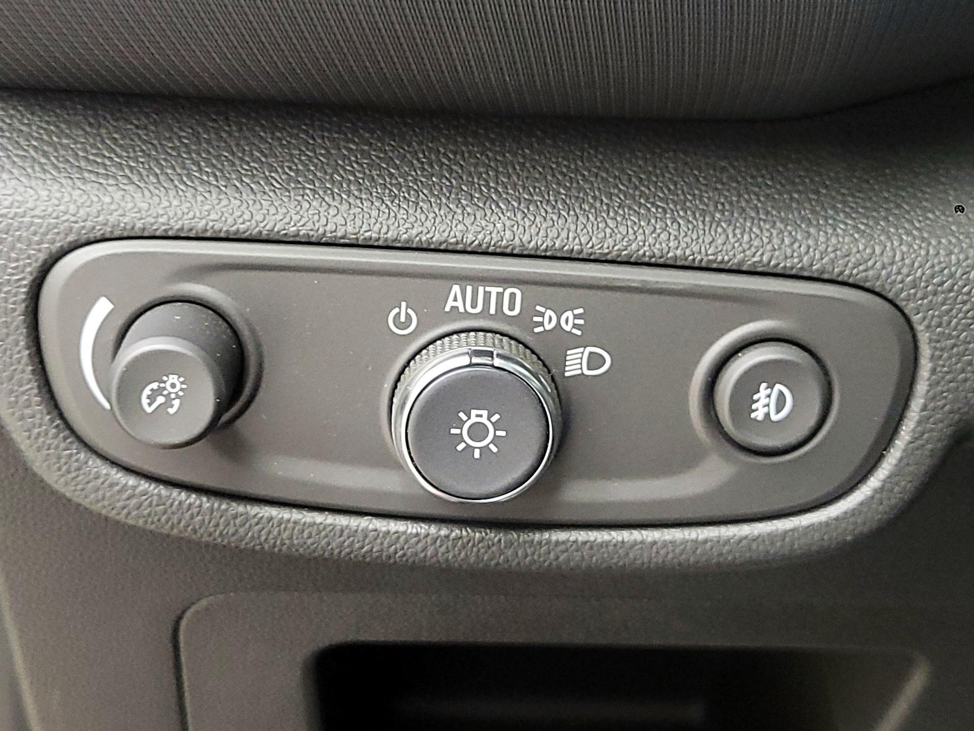 Thumbnail: 2022 Chevrolet TrailBlazer - 13