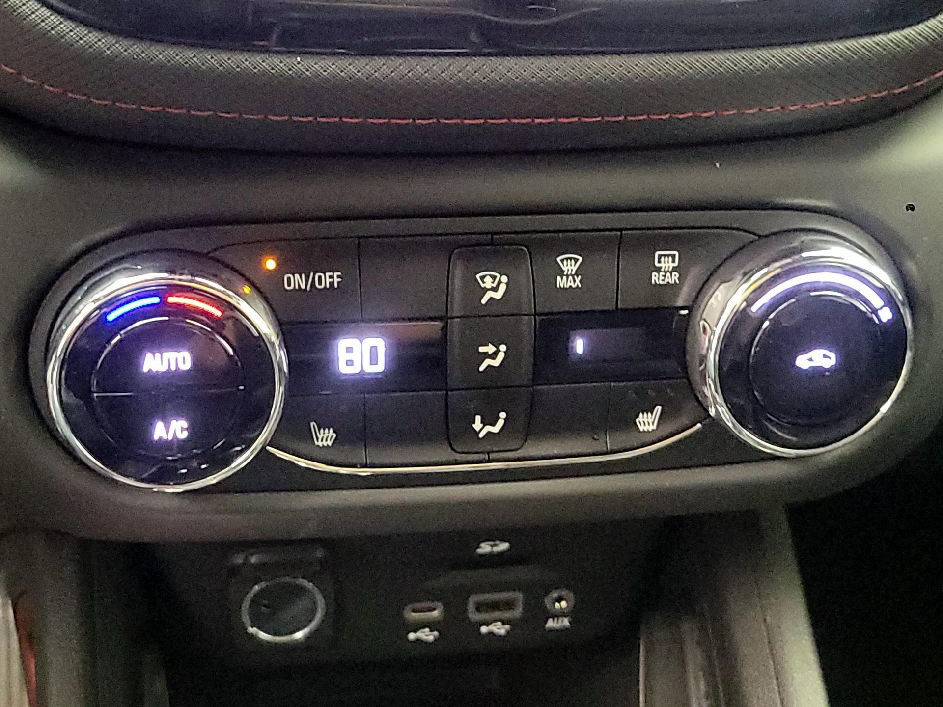 Thumbnail: 2022 Chevrolet TrailBlazer - 16