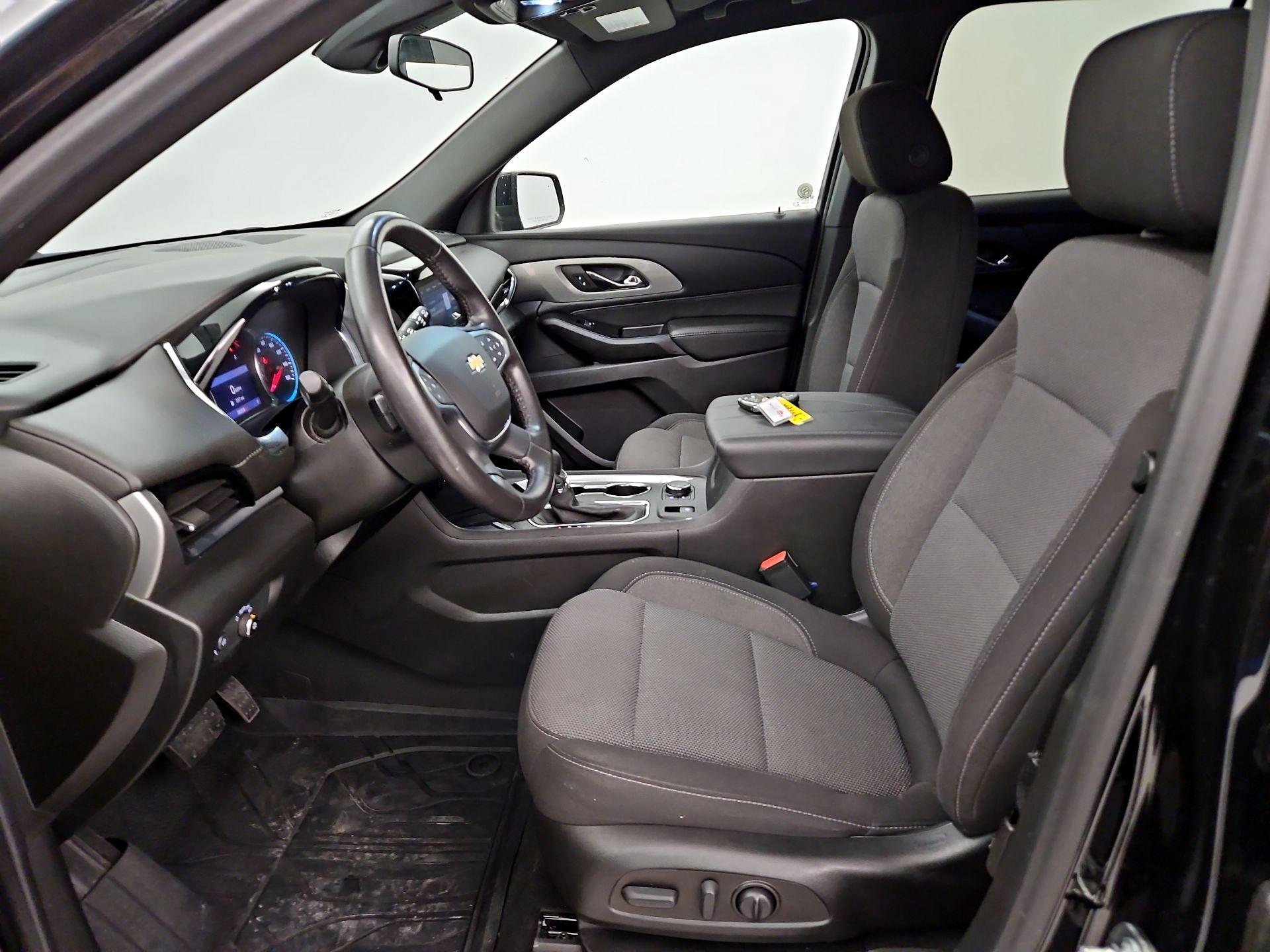 Thumbnail: 2022 Chevrolet Traverse - 11