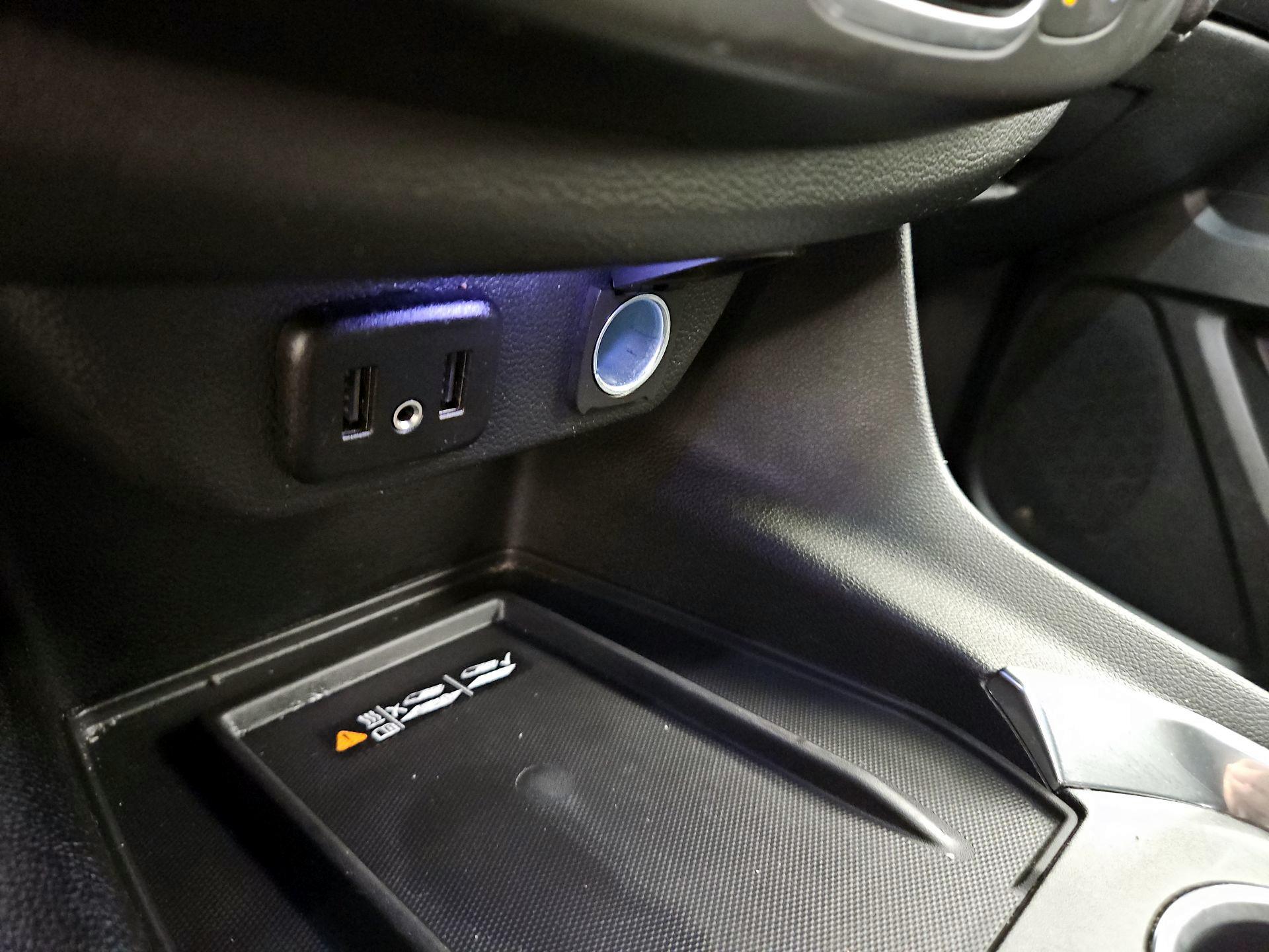 Thumbnail: 2022 Chevrolet Traverse - 18