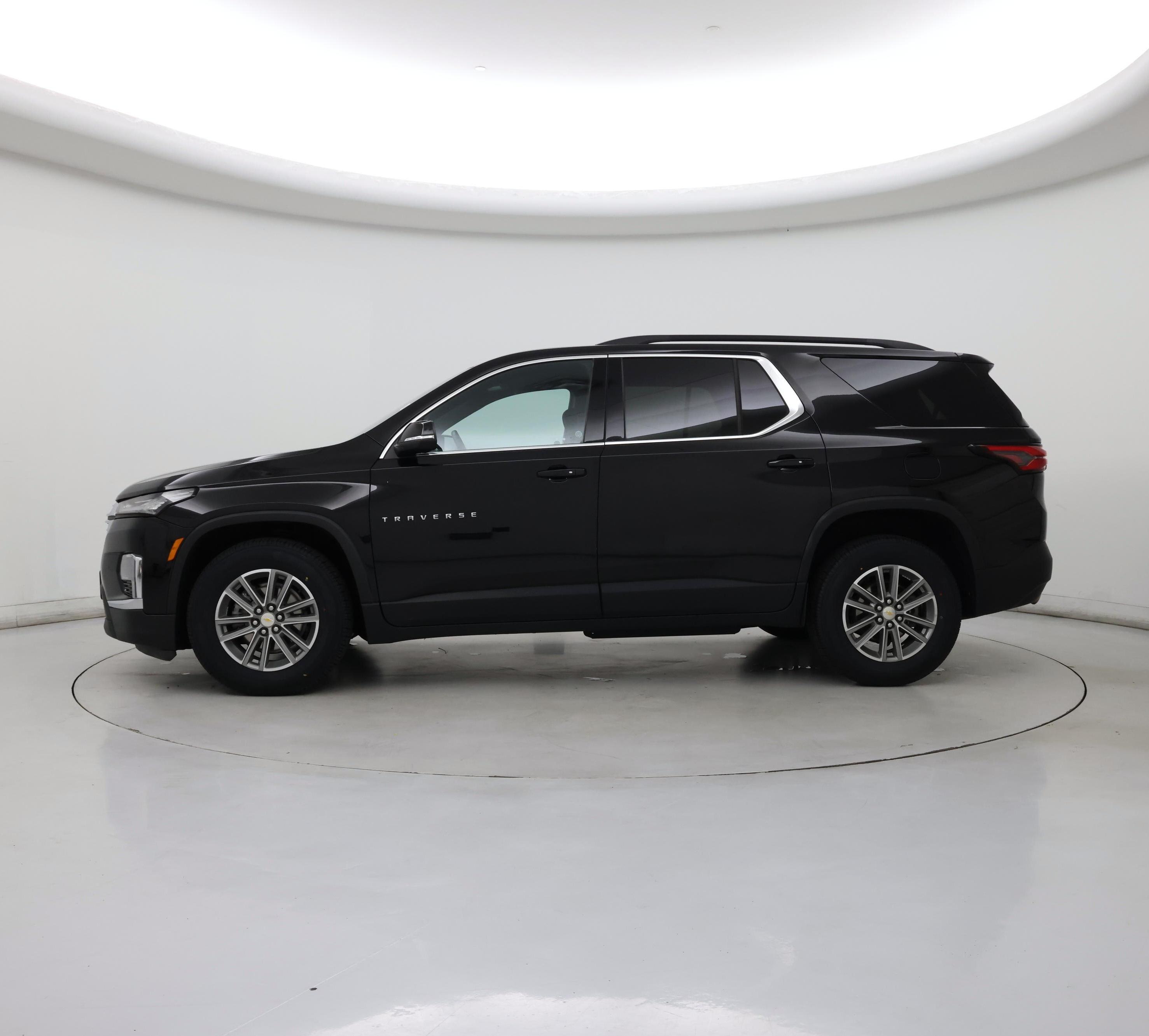 Thumbnail: 2022 Chevrolet Traverse - 3