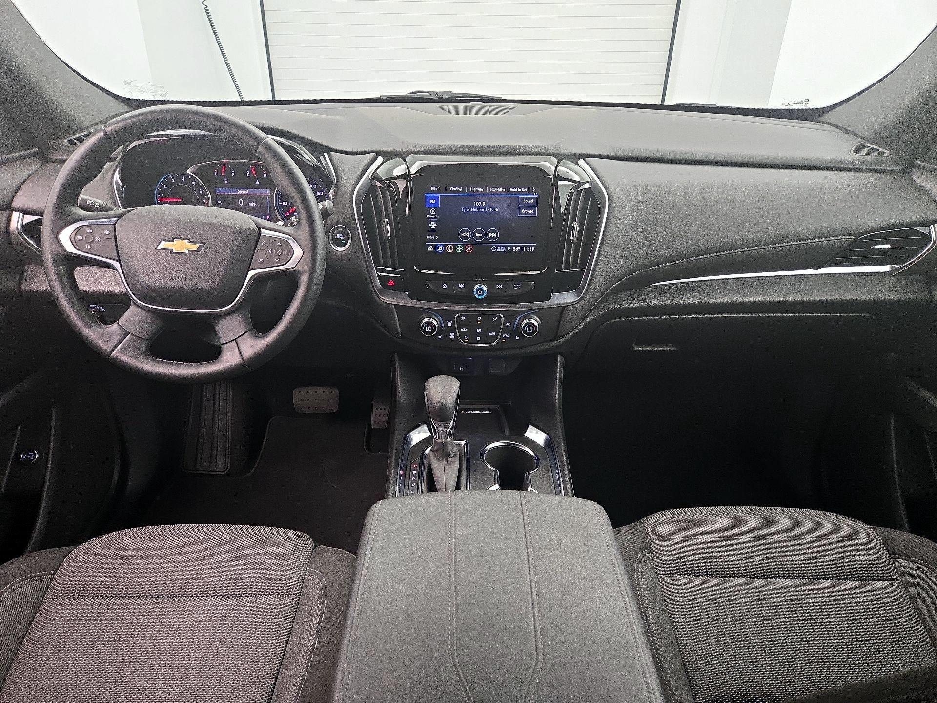 Thumbnail: 2023 Chevrolet Traverse - 9