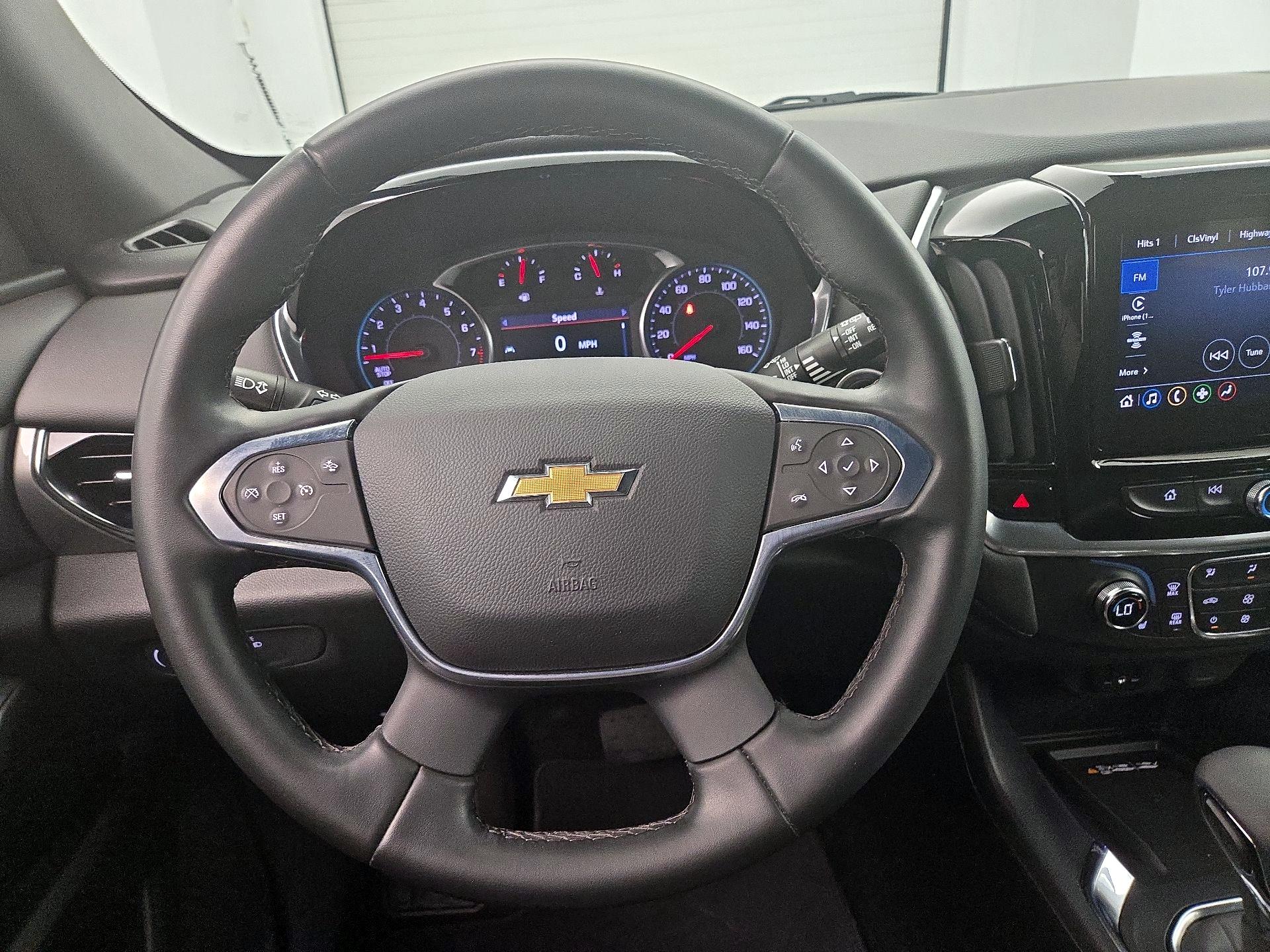 Thumbnail: 2023 Chevrolet Traverse - 10