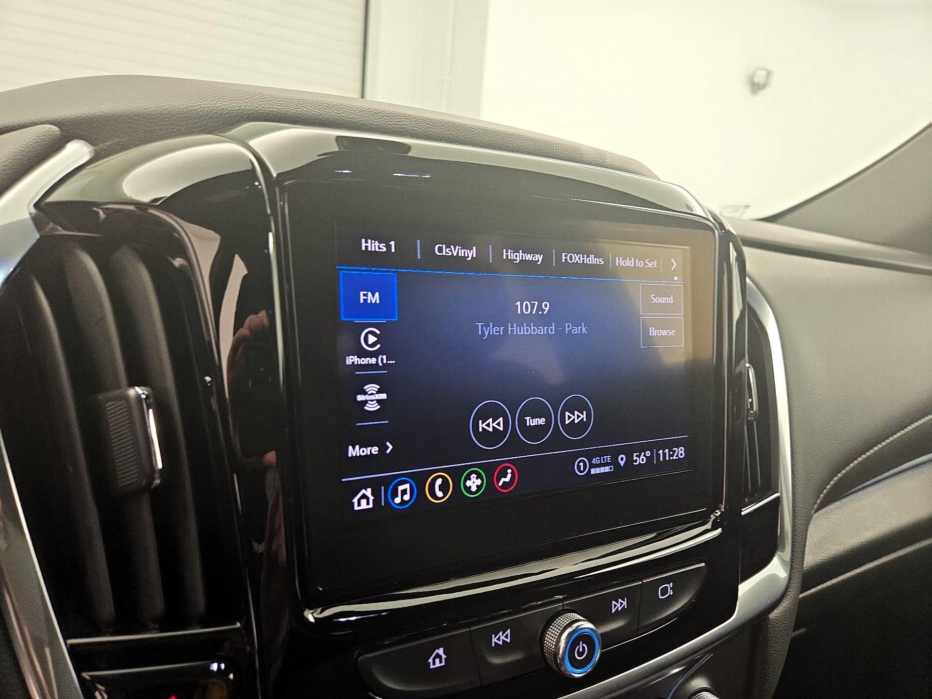 Thumbnail: 2023 Chevrolet Traverse - 15