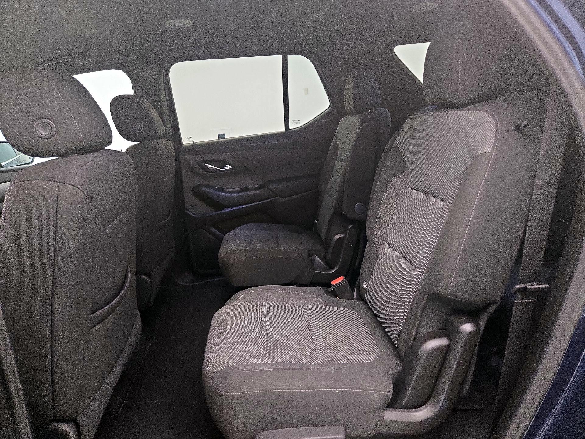 Thumbnail: 2023 Chevrolet Traverse - 19