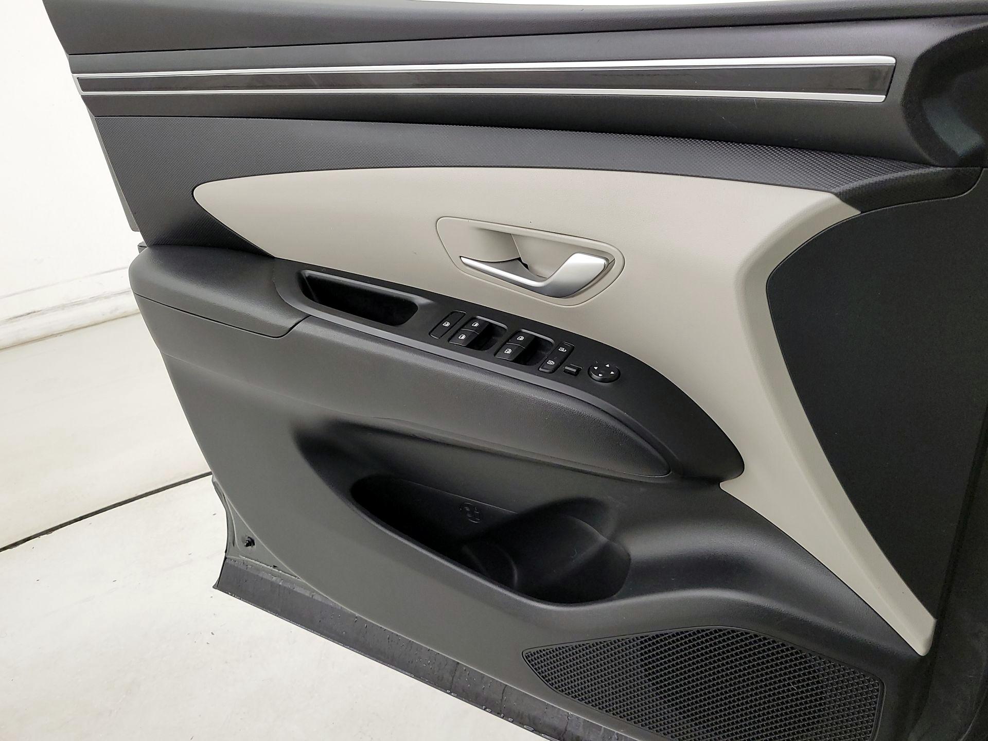 Thumbnail: 2022 Hyundai Tucson - 12