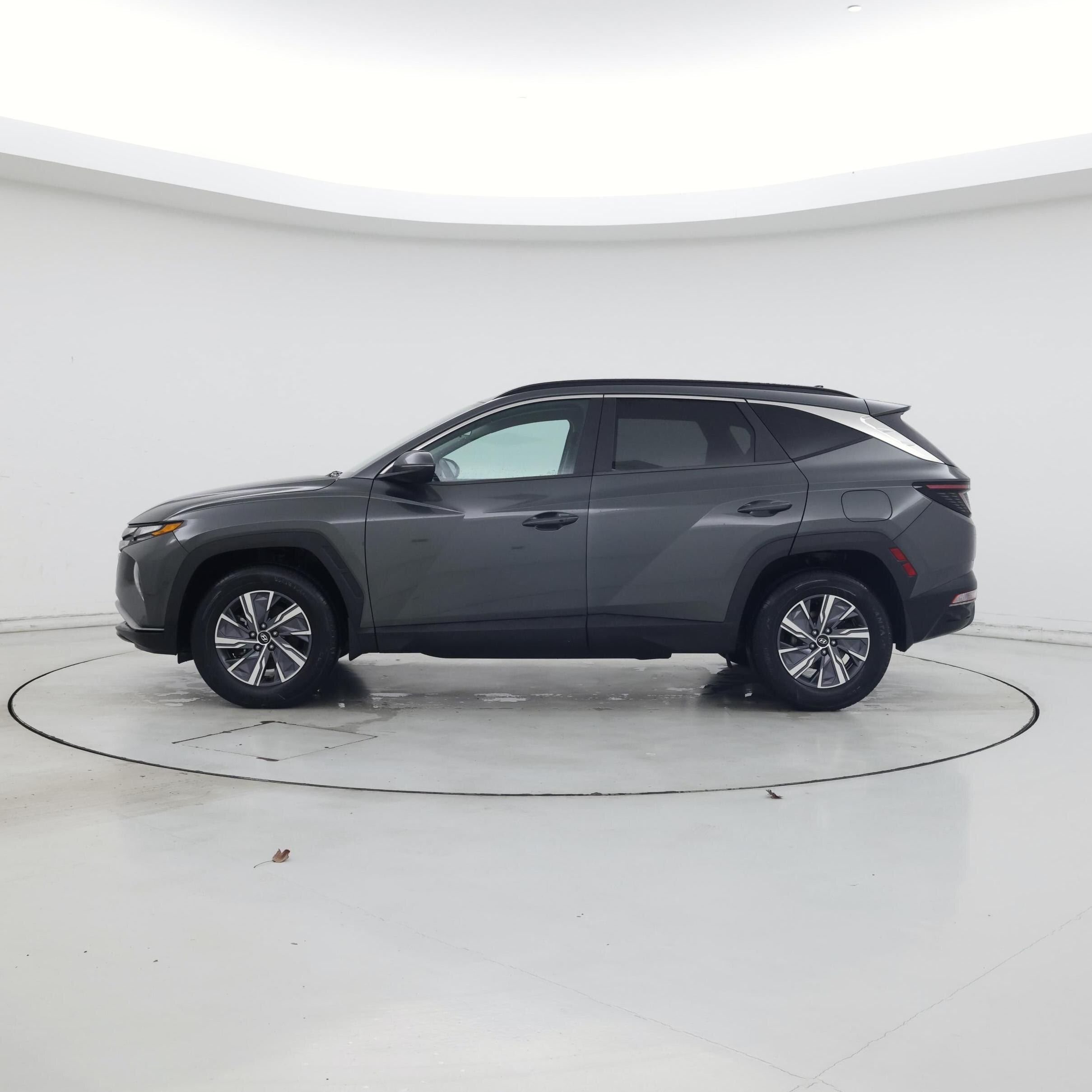 Thumbnail: 2022 Hyundai Tucson - 3