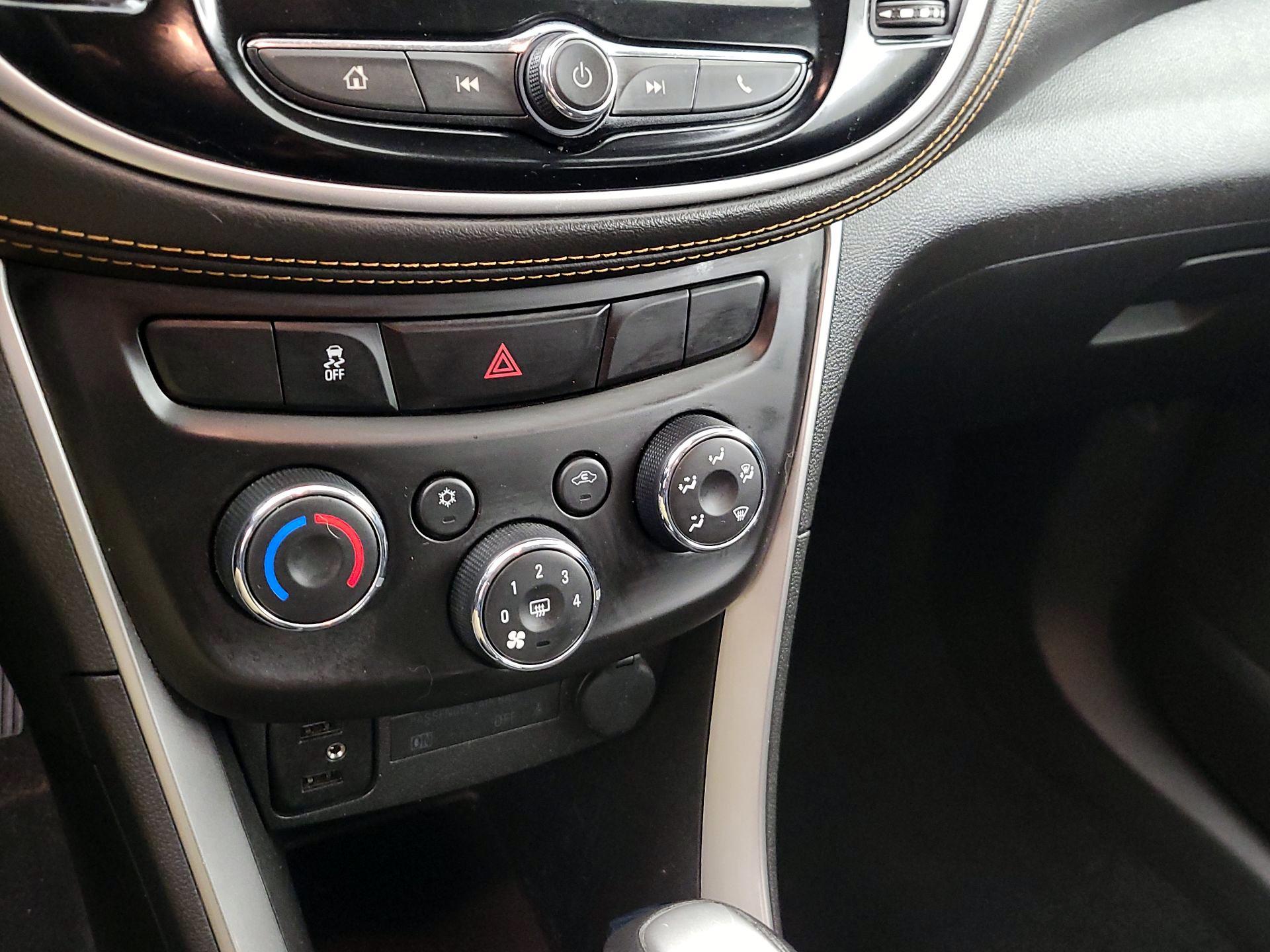 Thumbnail: 2020 Chevrolet Trax - 16