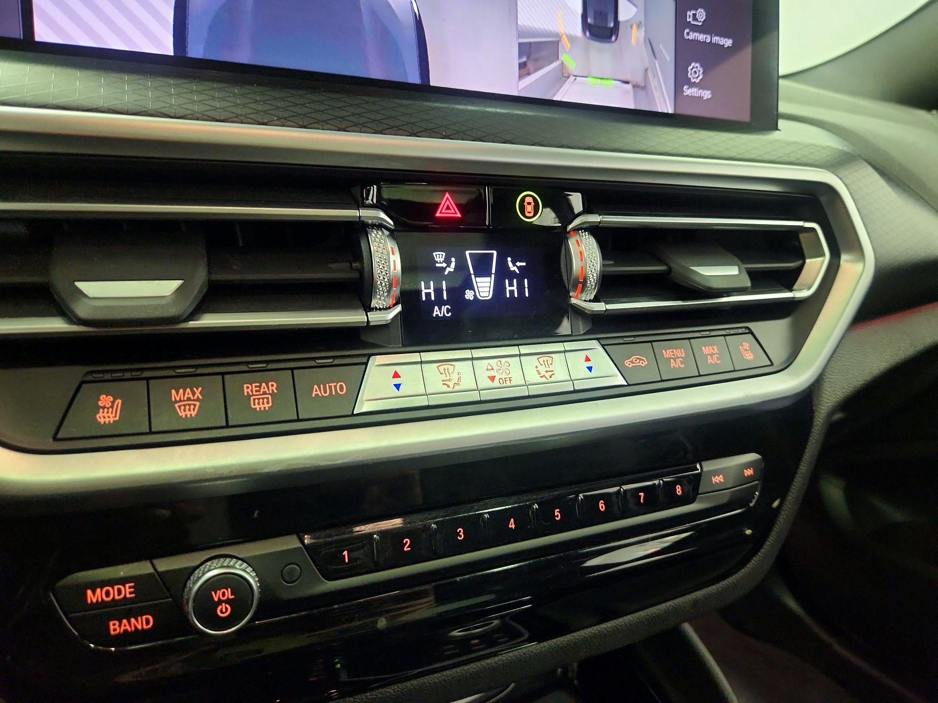 Thumbnail: 2022 BMW X4 - 17