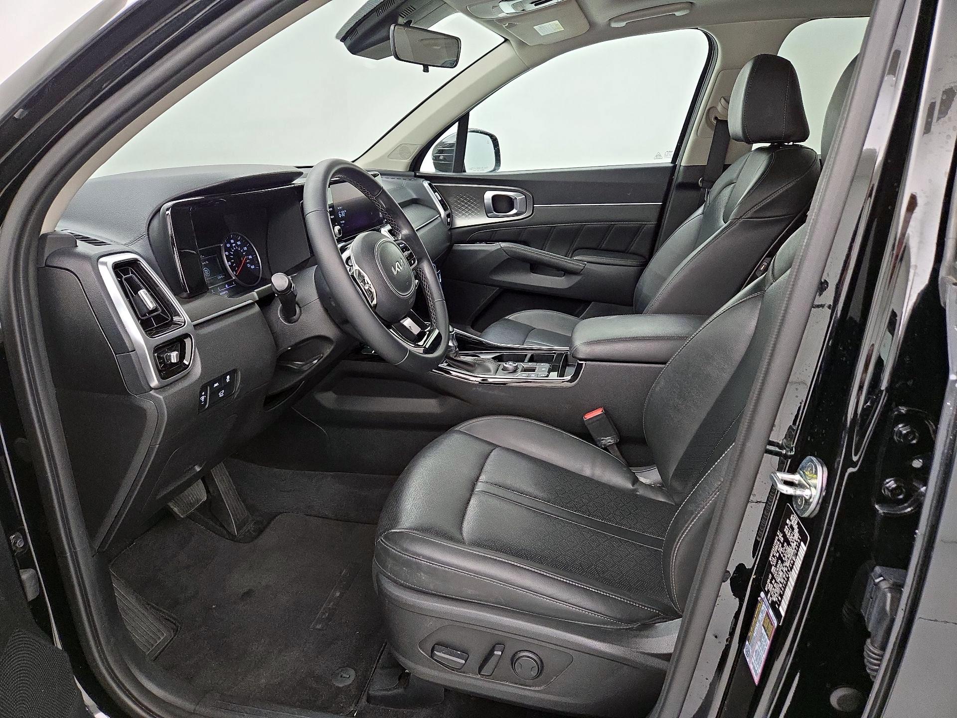 Thumbnail: 2022 Kia Sorento - 11