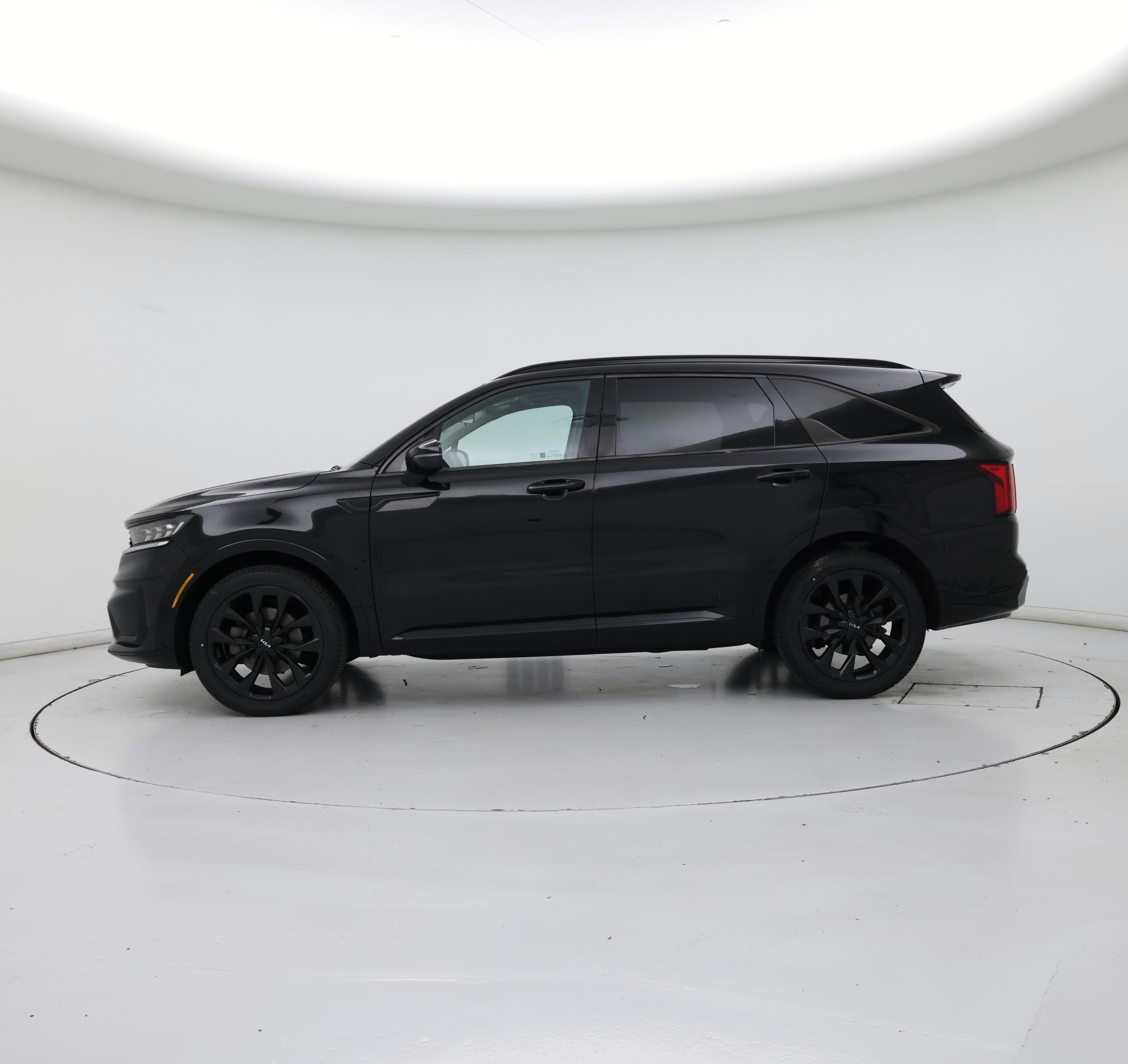 Thumbnail: 2022 Kia Sorento - 3